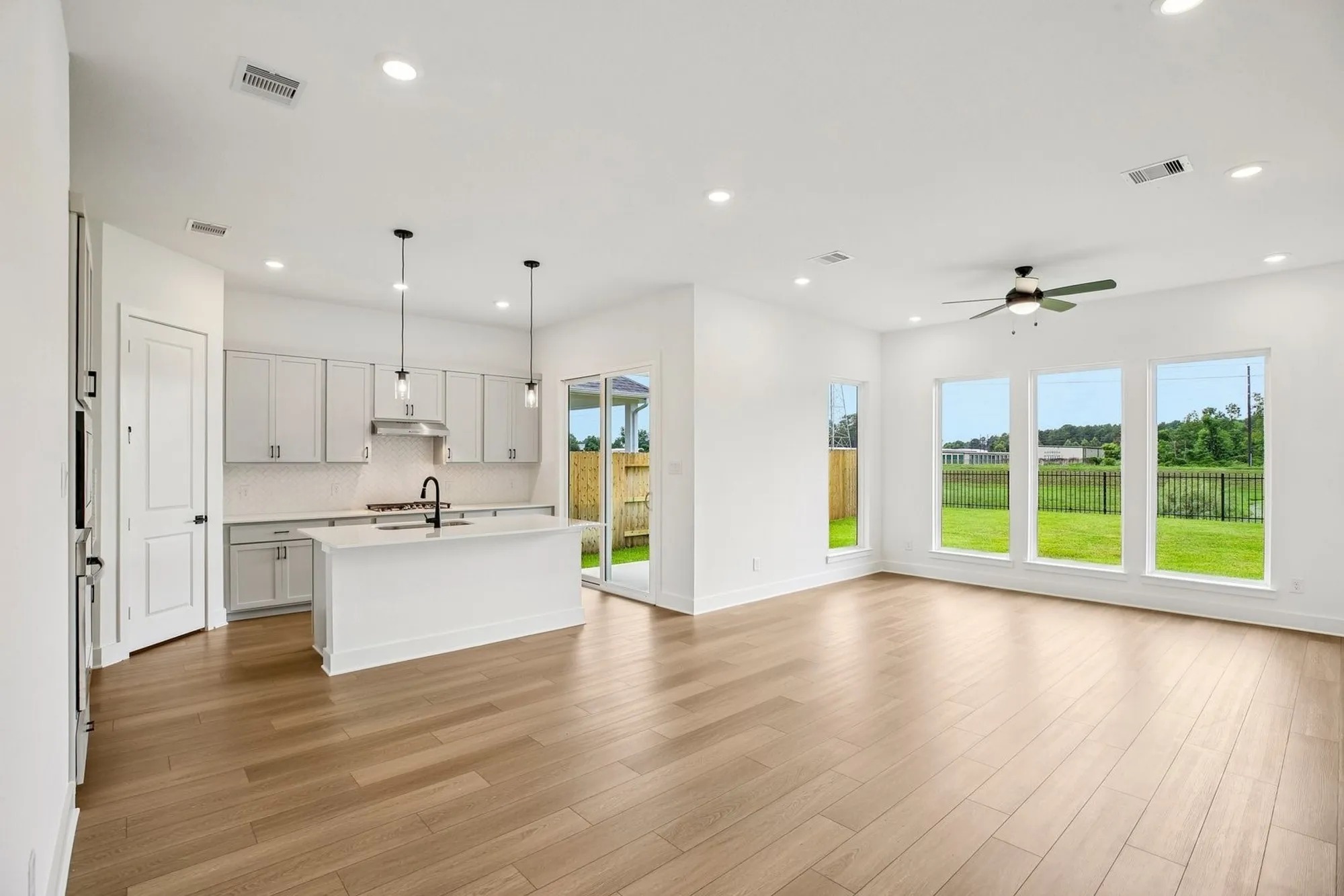 Property Slideshow image 3 of 26 | 23519 steely thicket trl, Tomball, TX, 77375