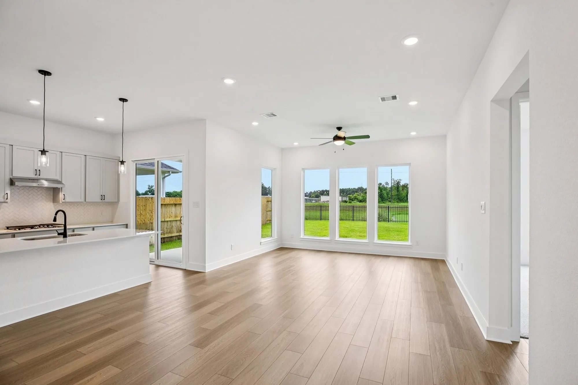 Property Slideshow image 5 of 26 | 23519 steely thicket trl, Tomball, TX, 77375