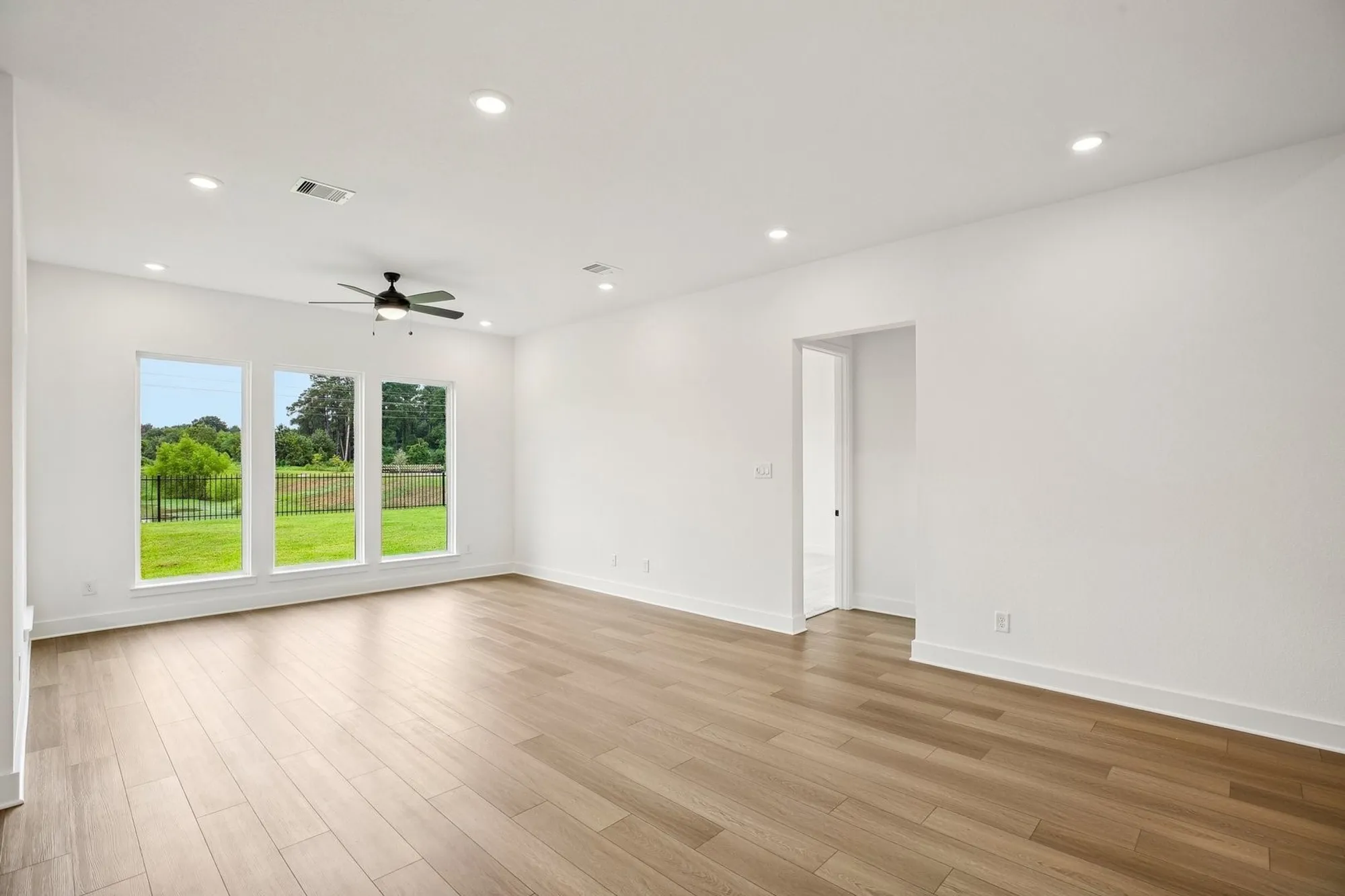 Property Slideshow image 7 of 26 | 23519 steely thicket trl, Tomball, TX, 77375