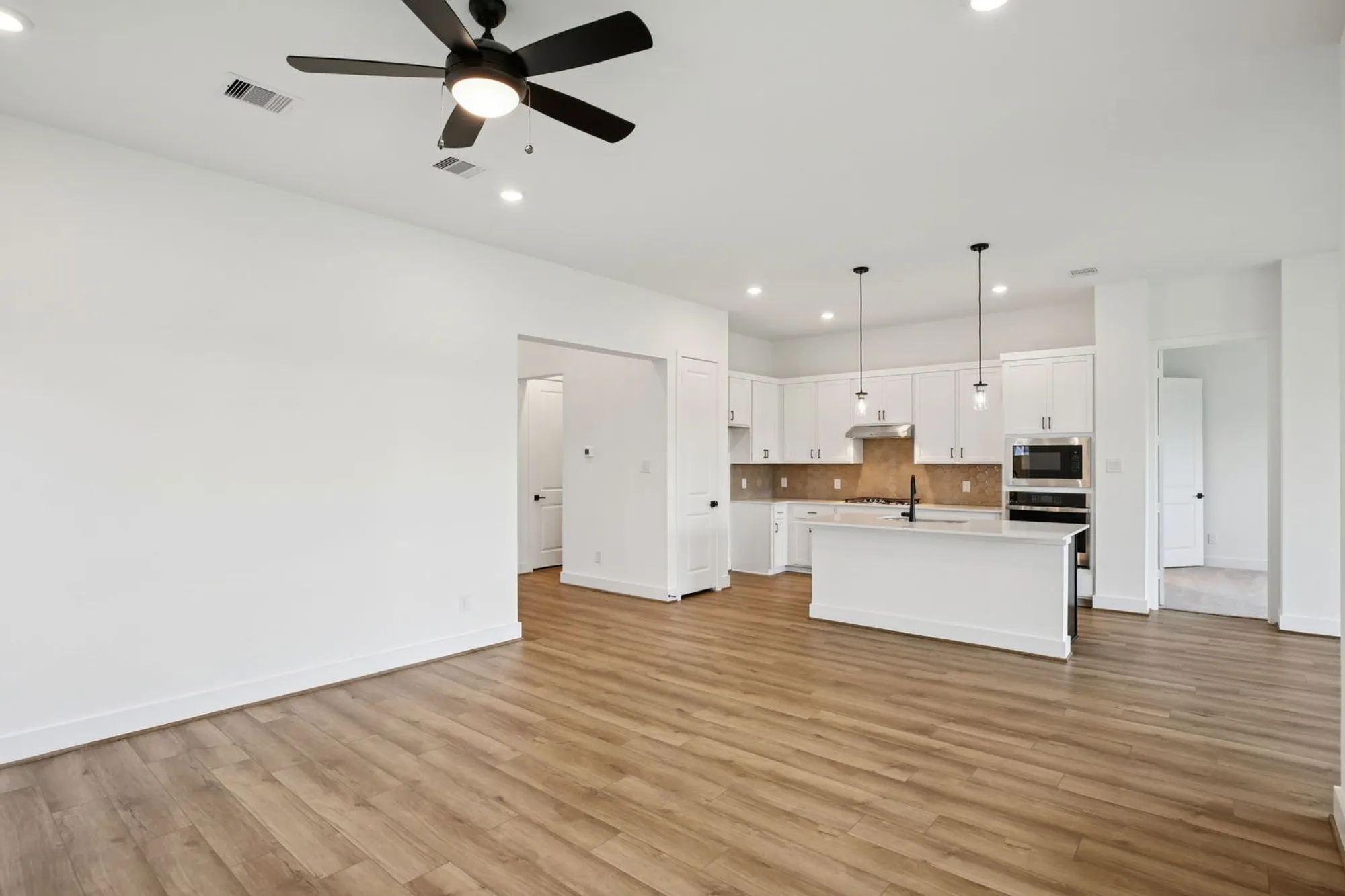 Property Slideshow image 8 of 26 | 23515 steely thicket trl, Tomball, TX, 77375