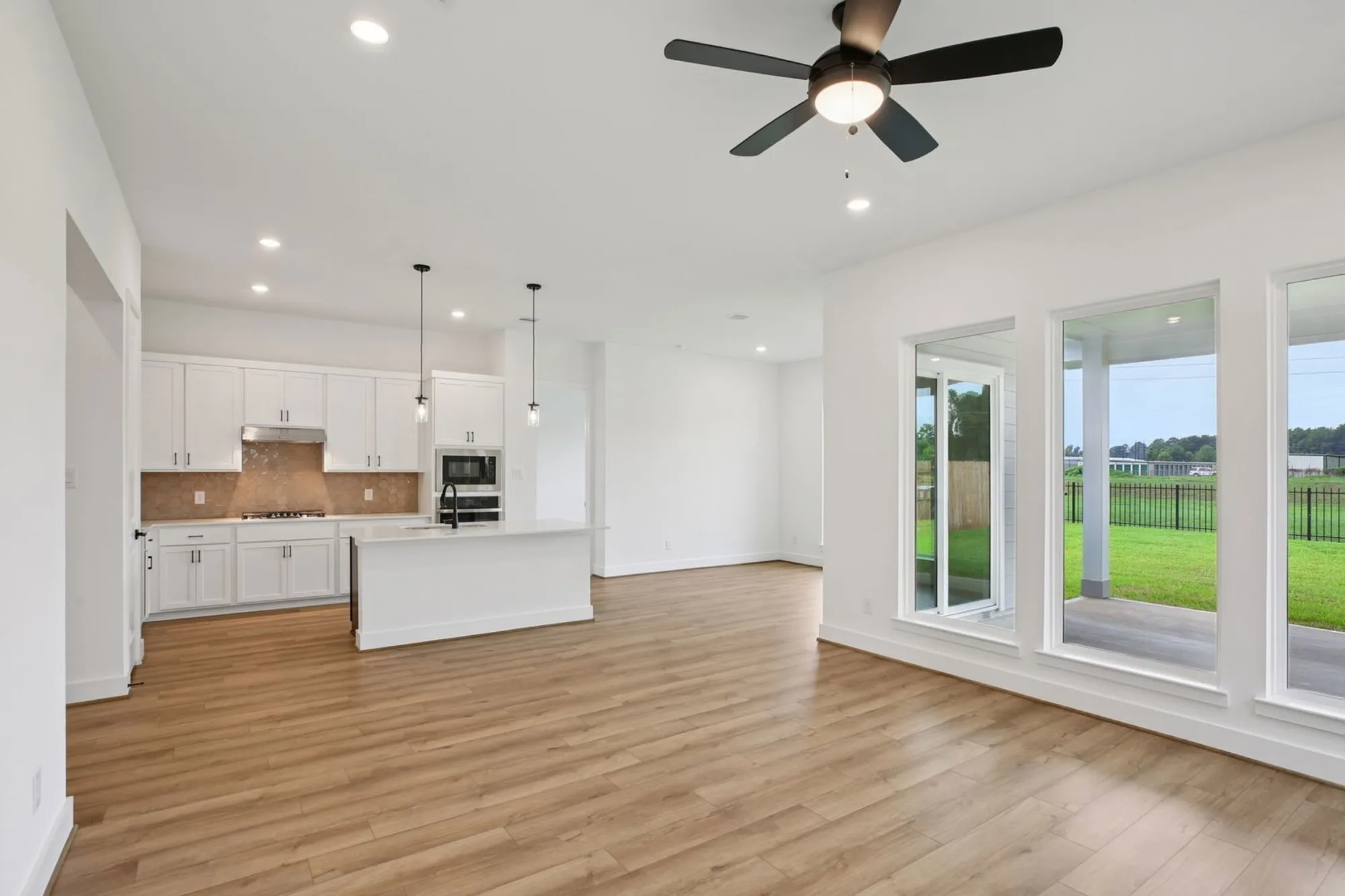 Property Slideshow image 9 of 26 | 23515 steely thicket trl, Tomball, TX, 77375