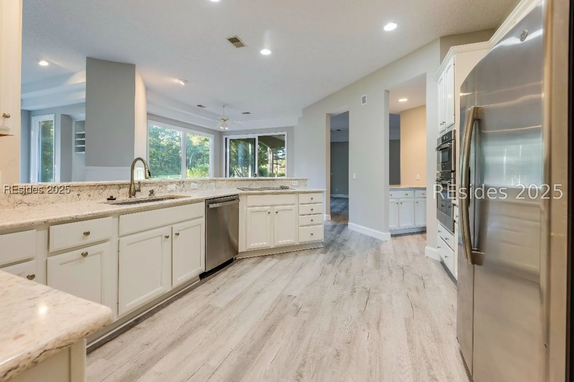 Property Slideshow image 10 of 27 | 567 colonial dr, Hilton Head Island, SC, 29926