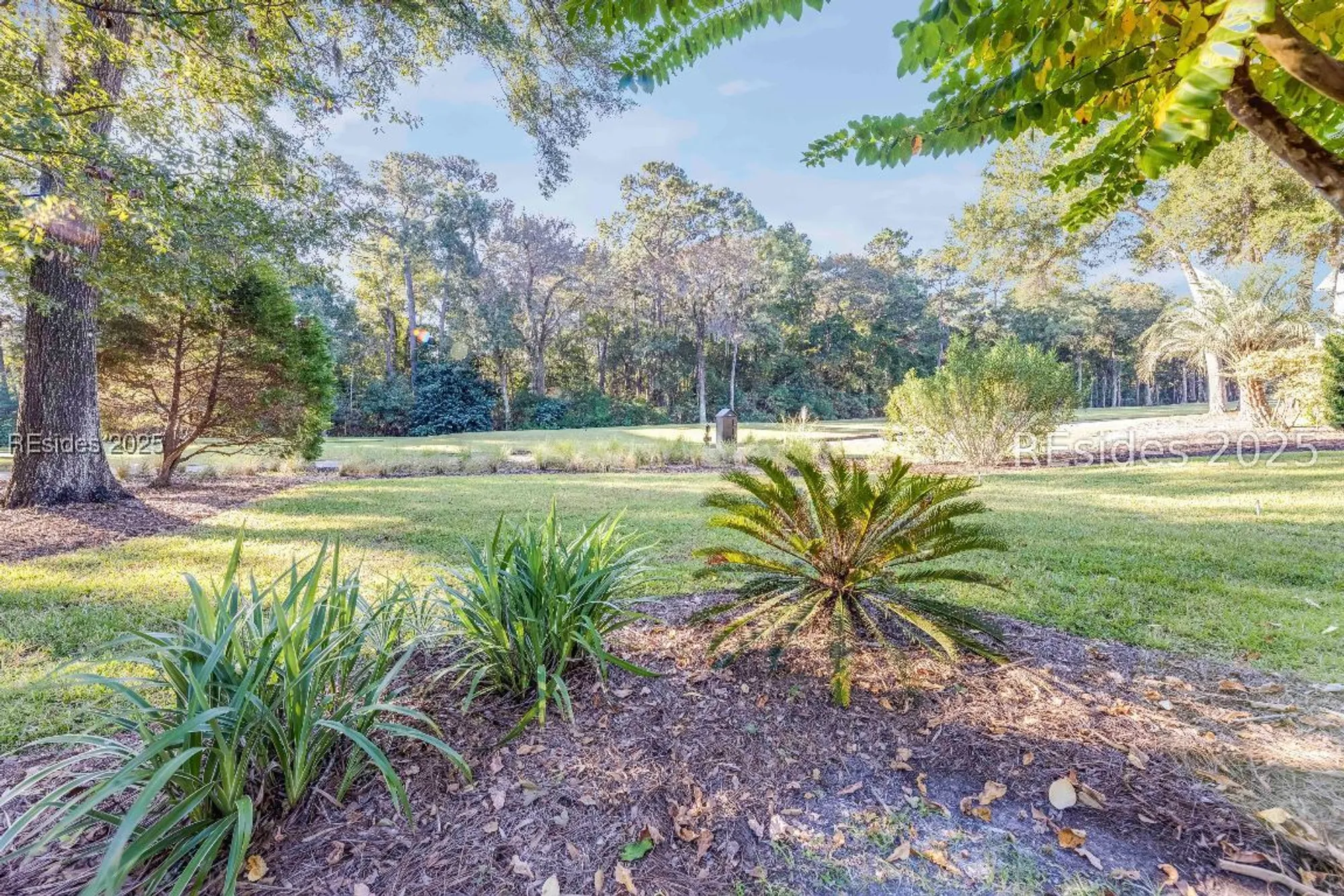 Property Slideshow image 25 of 27 | 567 colonial dr, Hilton Head Island, SC, 29926