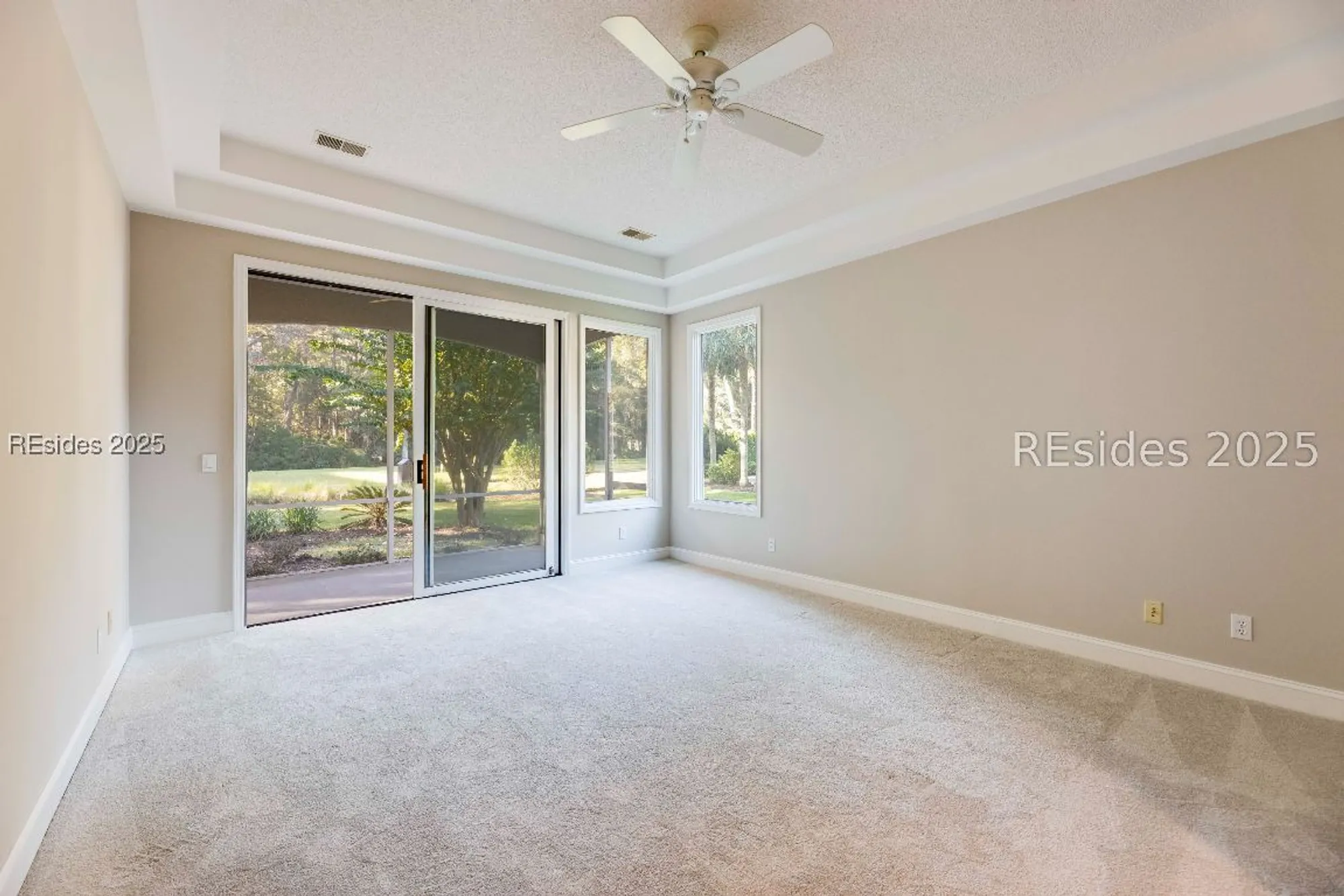 Property Slideshow image 23 of 27 | 567 colonial dr, Hilton Head Island, SC, 29926