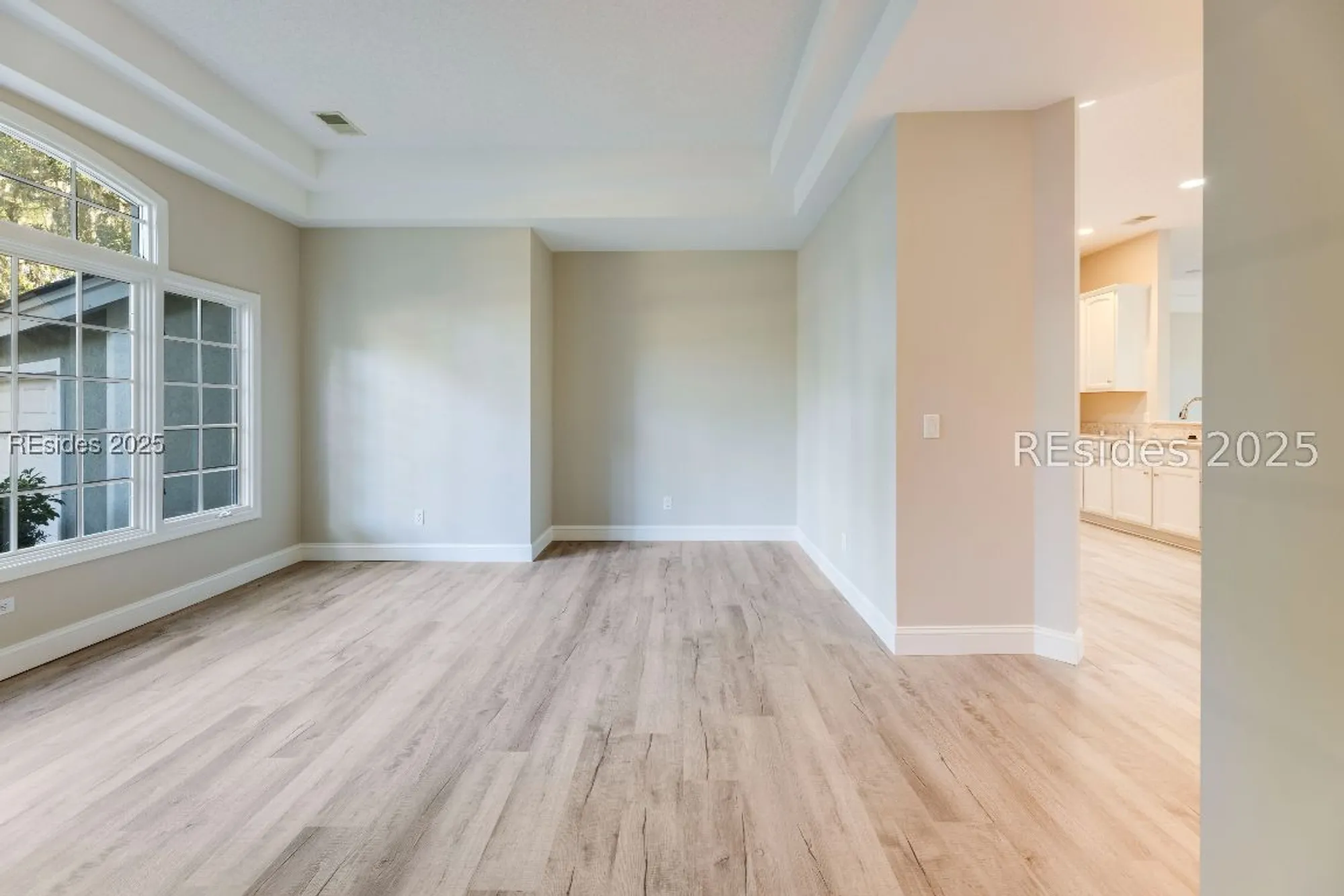 Property Slideshow image 7 of 27 | 567 colonial dr, Hilton Head Island, SC, 29926