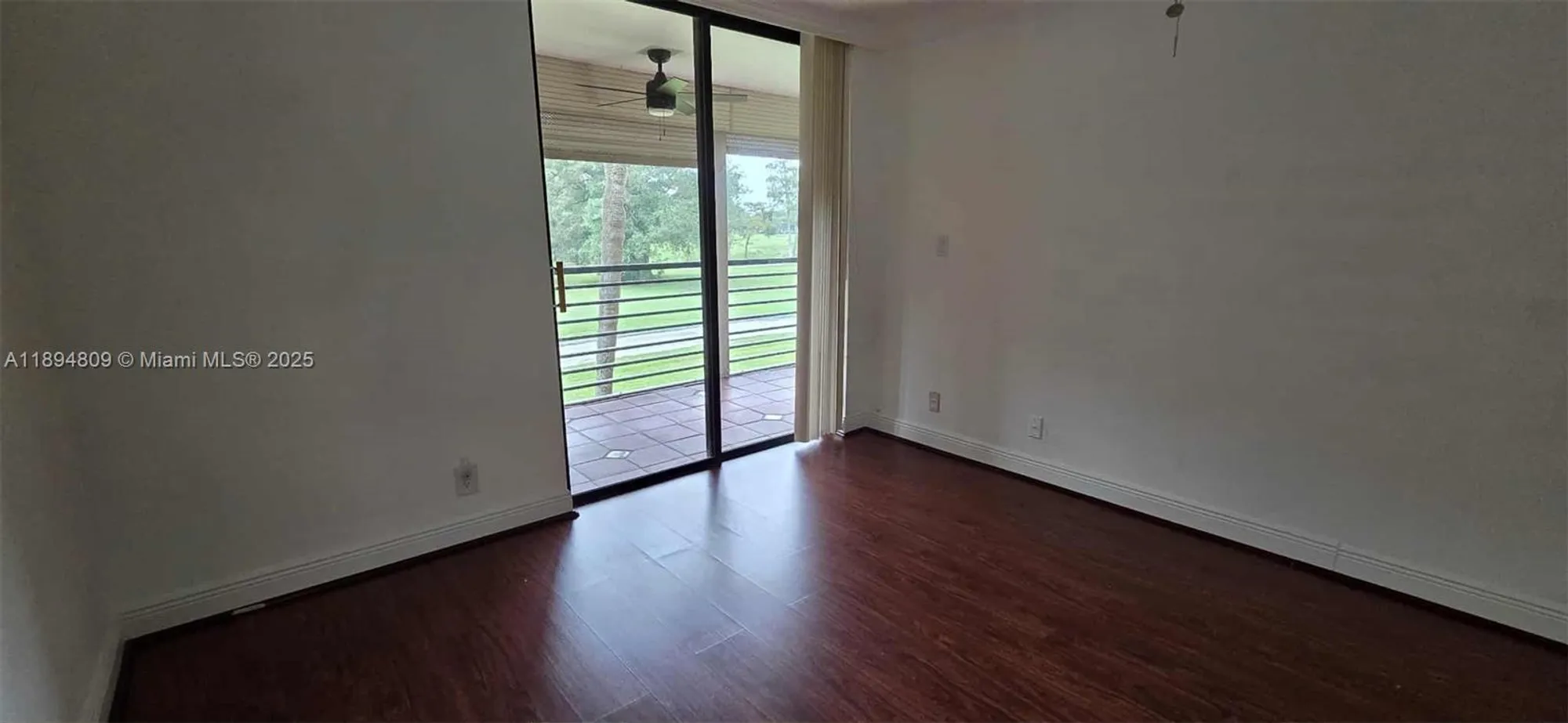 Property Slideshow image 15 of 36 | 8050 w mcnab rd 212, Tamarac, FL, 33321