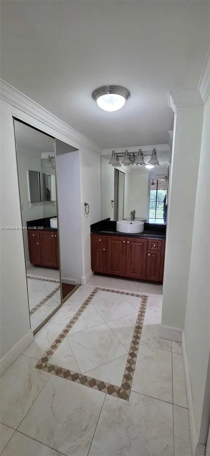 Property Slideshow image 17 of 36 | 8050 w mcnab rd 212, Tamarac, FL, 33321