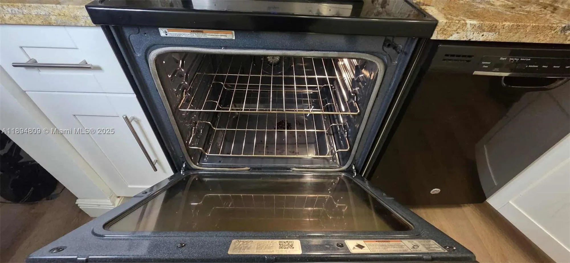 Property Slideshow image 13 of 36 | 8050 w mcnab rd 212, Tamarac, FL, 33321