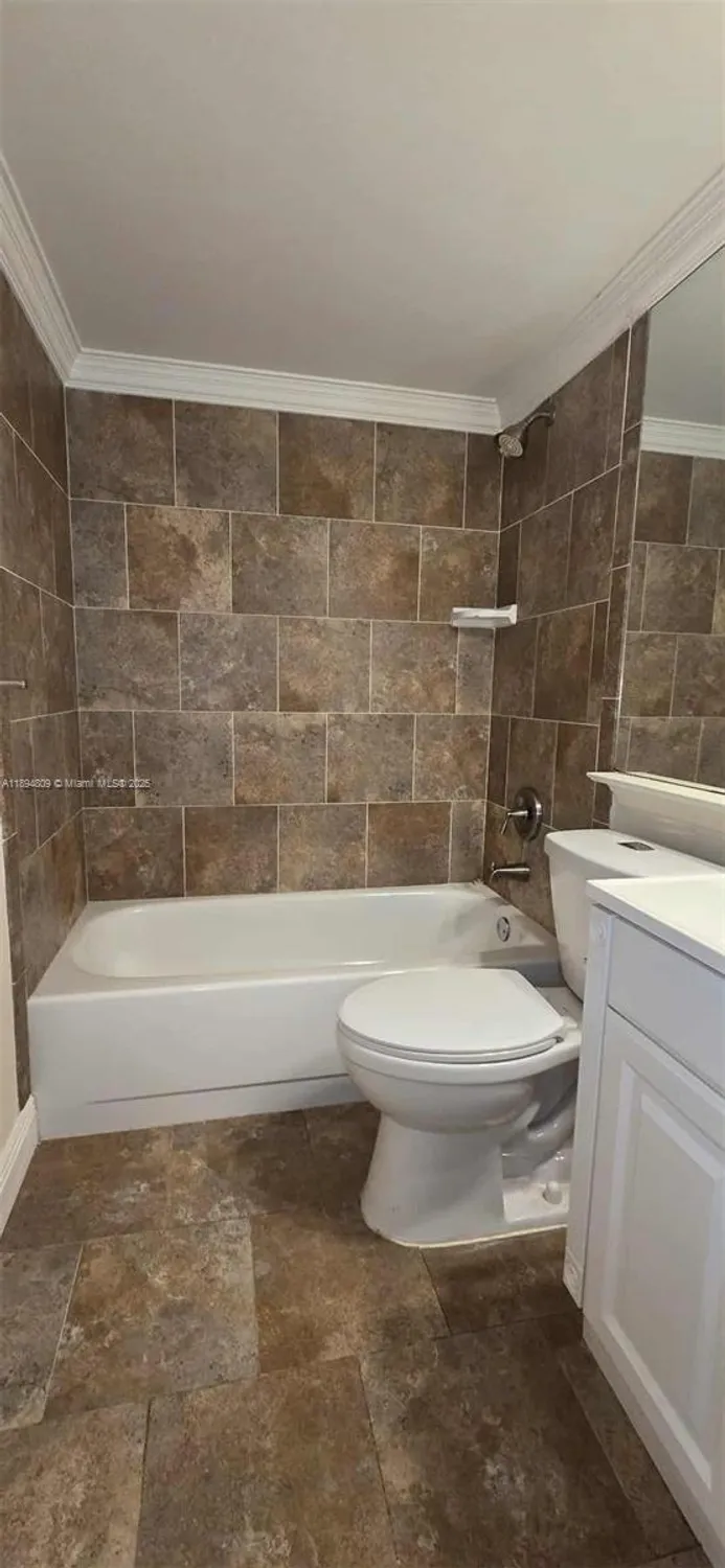 Property Slideshow image 22 of 36 | 8050 w mcnab rd 212, Tamarac, FL, 33321