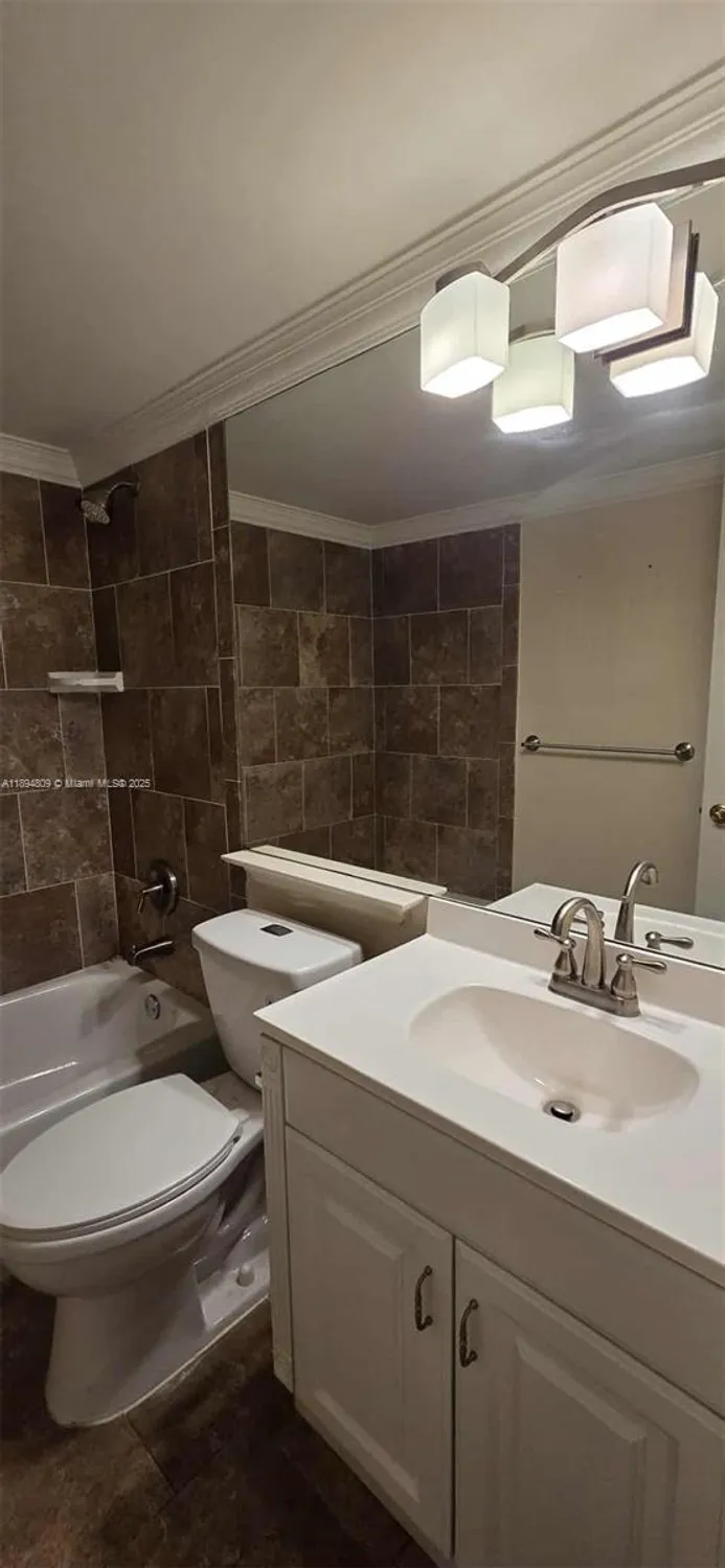 Property Slideshow image 23 of 36 | 8050 w mcnab rd 212, Tamarac, FL, 33321