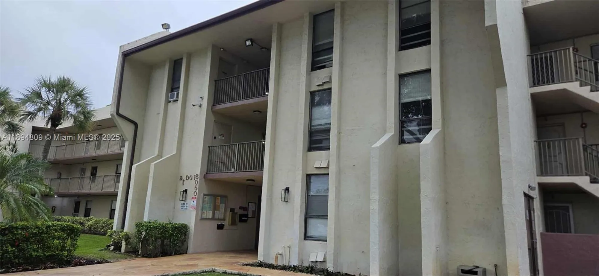 Property Slideshow image 30 of 36 | 8050 w mcnab rd 212, Tamarac, FL, 33321