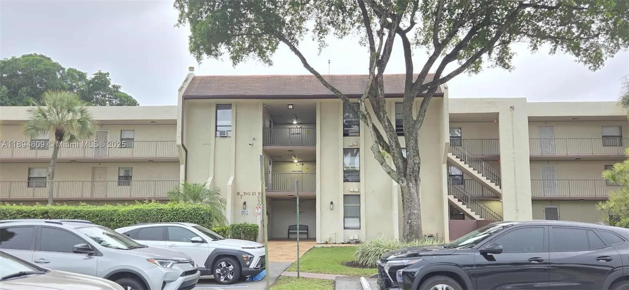 Property Slideshow image 31 of 36 | 8050 w mcnab rd 212, Tamarac, FL, 33321