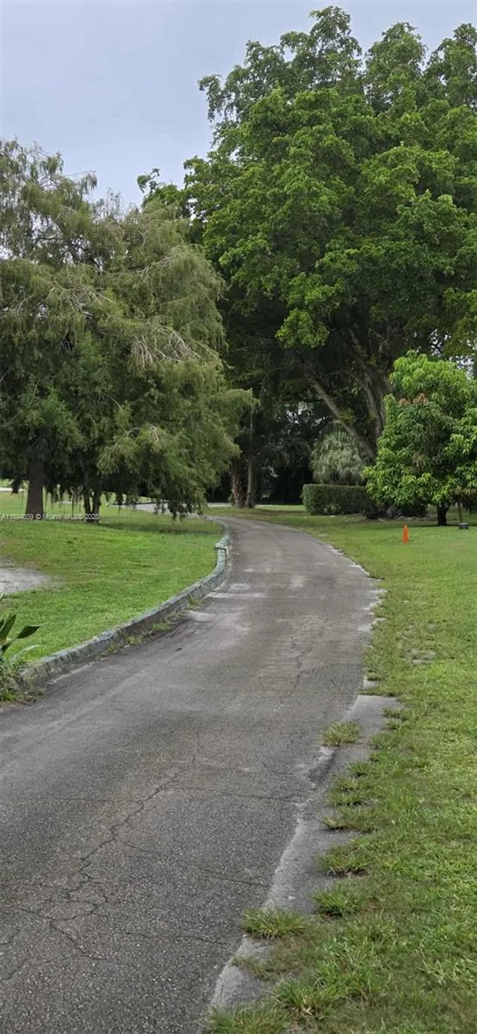 Property Slideshow image 33 of 36 | 8050 w mcnab rd 212, Tamarac, FL, 33321