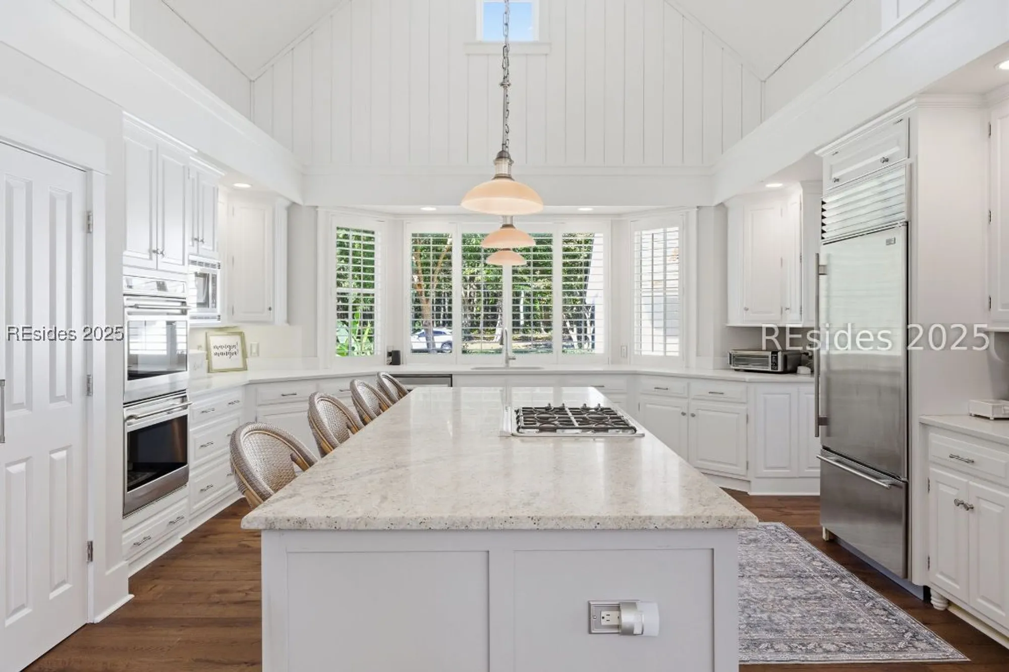 Property Slideshow image 15 of 85 | 664 colonial dr, Hilton Head Island, SC, 29926