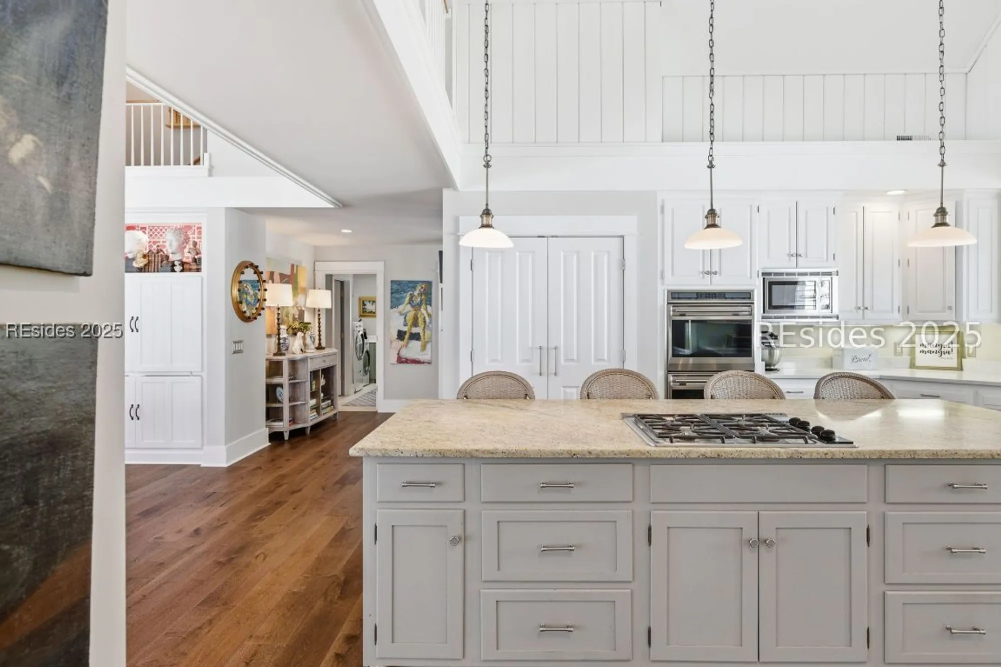 Property Slideshow image 10 of 85 | 664 colonial dr, Hilton Head Island, SC, 29926