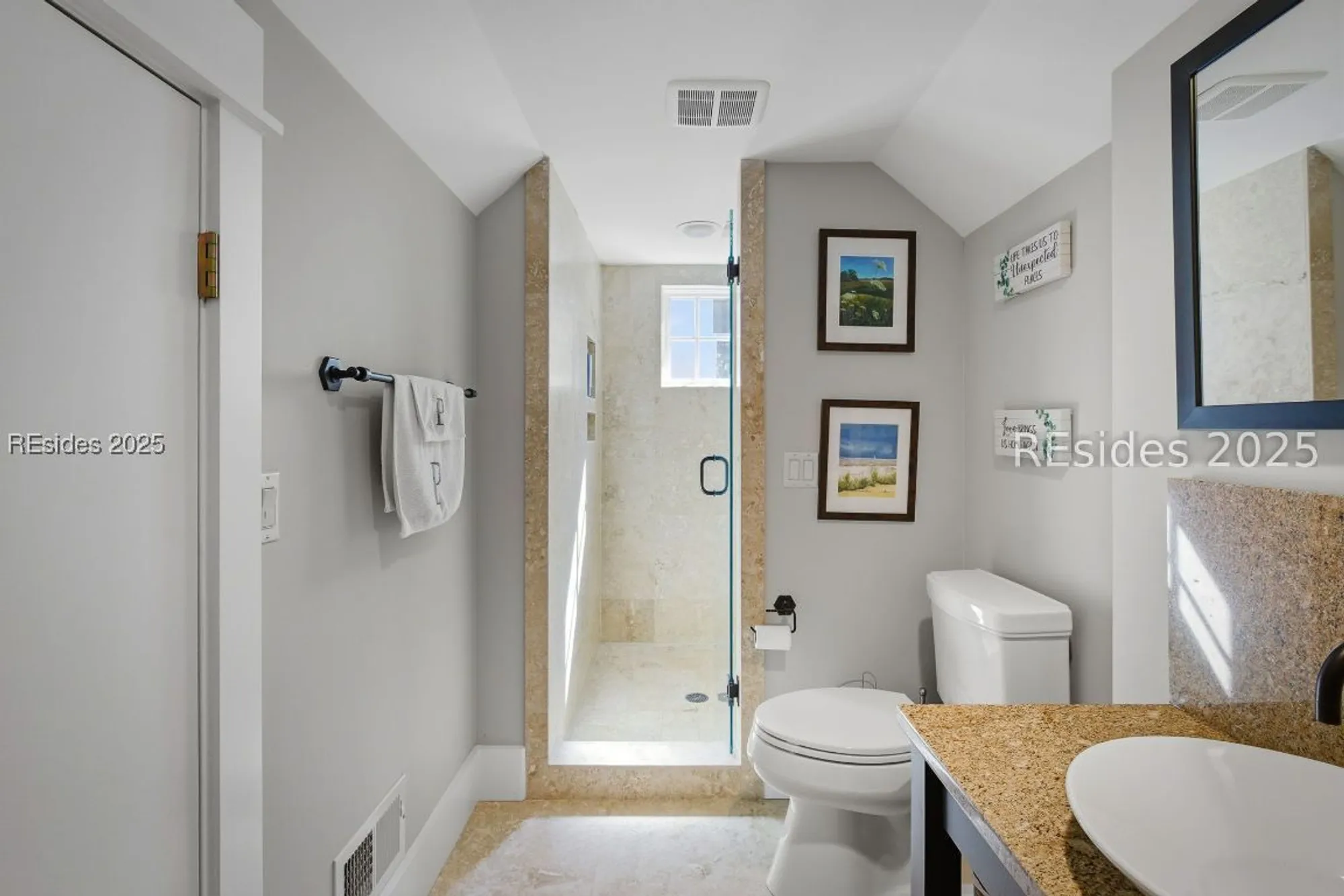 Property Slideshow image 24 of 85 | 664 colonial dr, Hilton Head Island, SC, 29926