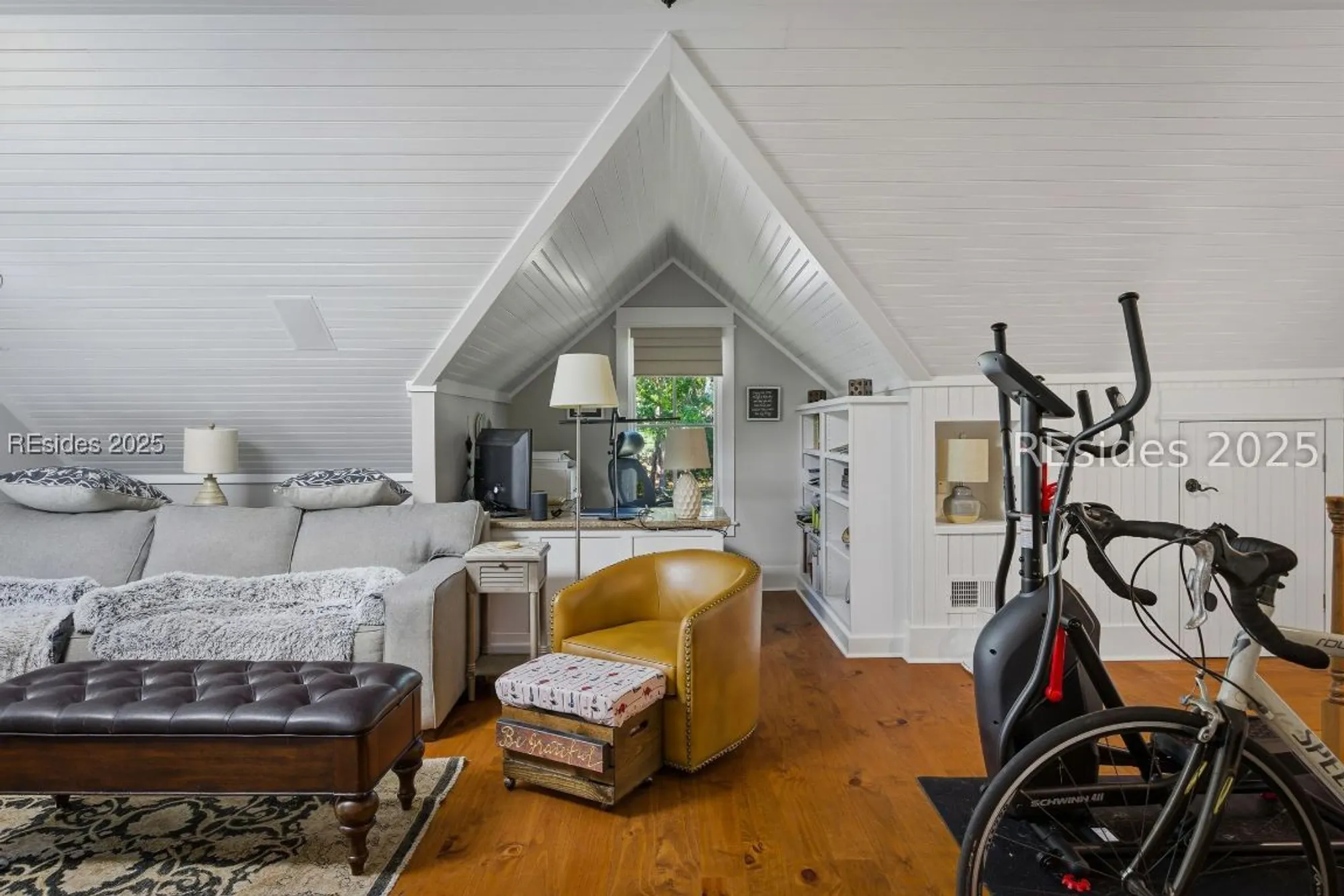 Property Slideshow image 21 of 85 | 664 colonial dr, Hilton Head Island, SC, 29926
