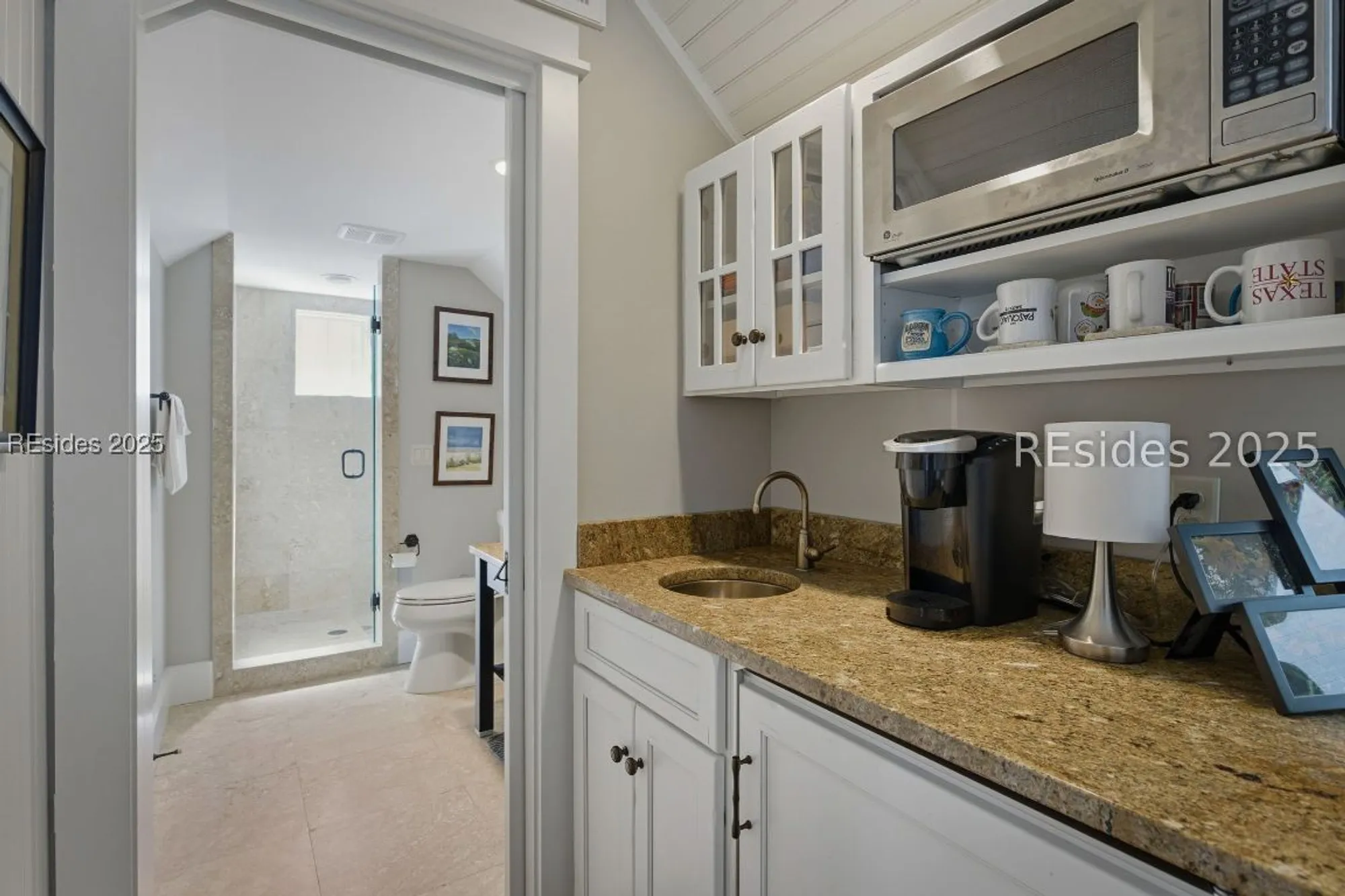 Property Slideshow image 23 of 85 | 664 colonial dr, Hilton Head Island, SC, 29926