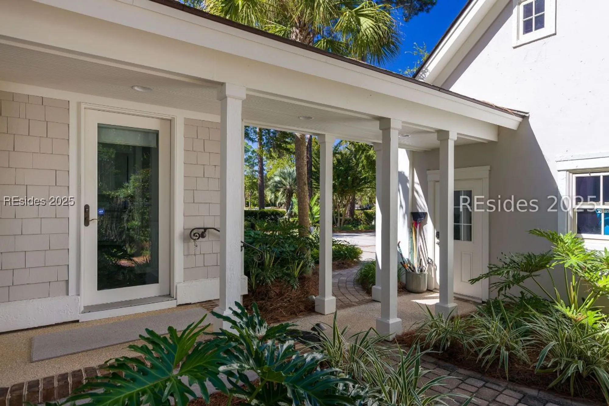 Property Slideshow image 5 of 85 | 664 colonial dr, Hilton Head Island, SC, 29926
