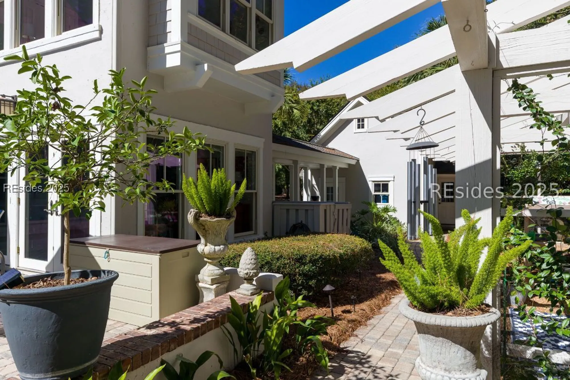 Property Slideshow image 61 of 85 | 664 colonial dr, Hilton Head Island, SC, 29926