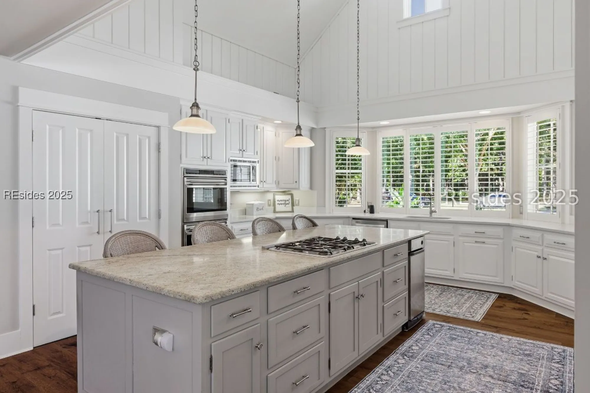 Property Slideshow image 9 of 85 | 664 colonial dr, Hilton Head Island, SC, 29926