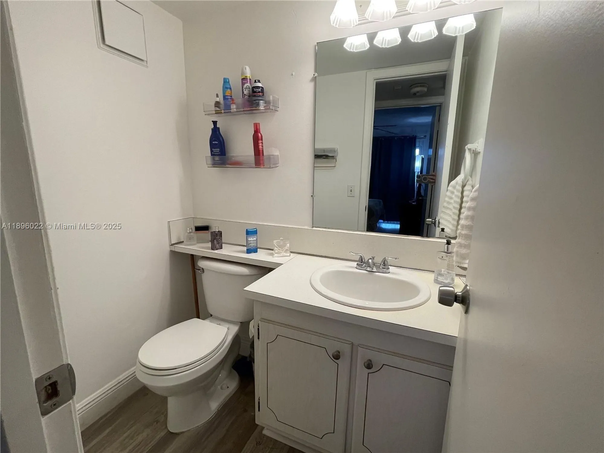 Property Slideshow image 13 of 15 | 279 markham m m, Deerfield Beach, FL, 33442