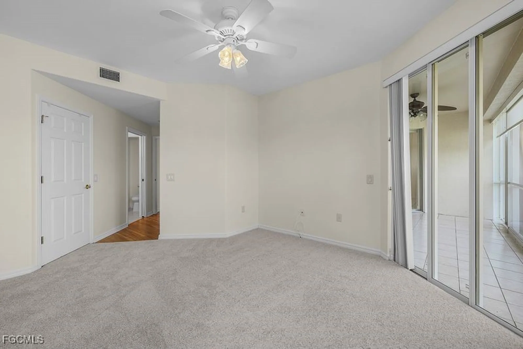 Property Slideshow image 12 of 31 | 14521 grande cay cir 2908, Fort Myers, FL, 33908