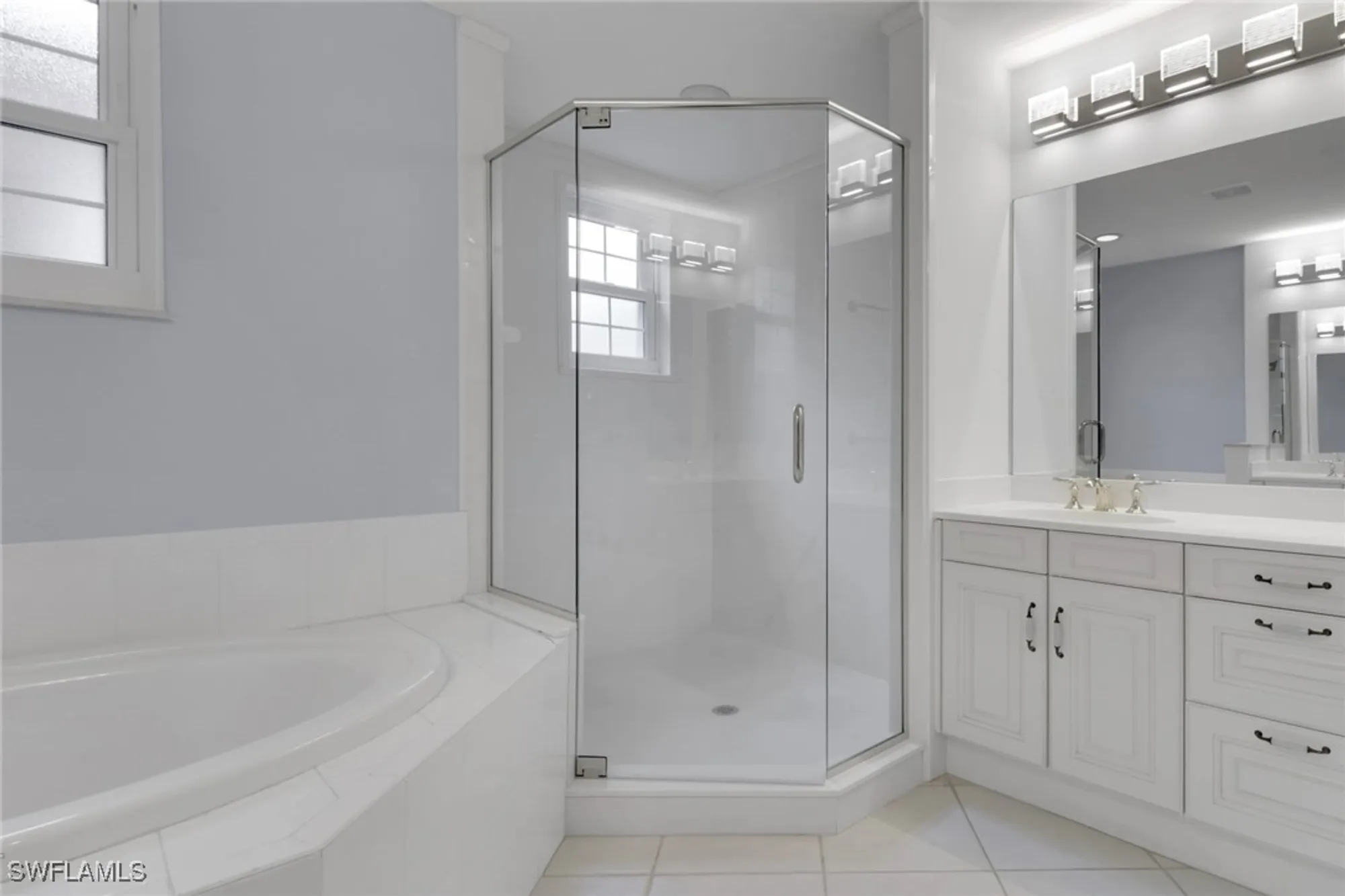 Property Slideshow image 21 of 29 | 729 regency reserve cir 5502, Naples, FL, 34119
