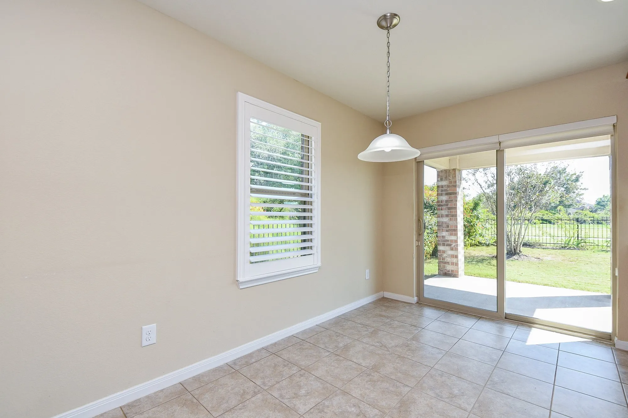 Property Slideshow image 11 of 49 | 3810 county seat ln, Richmond, TX, 77469