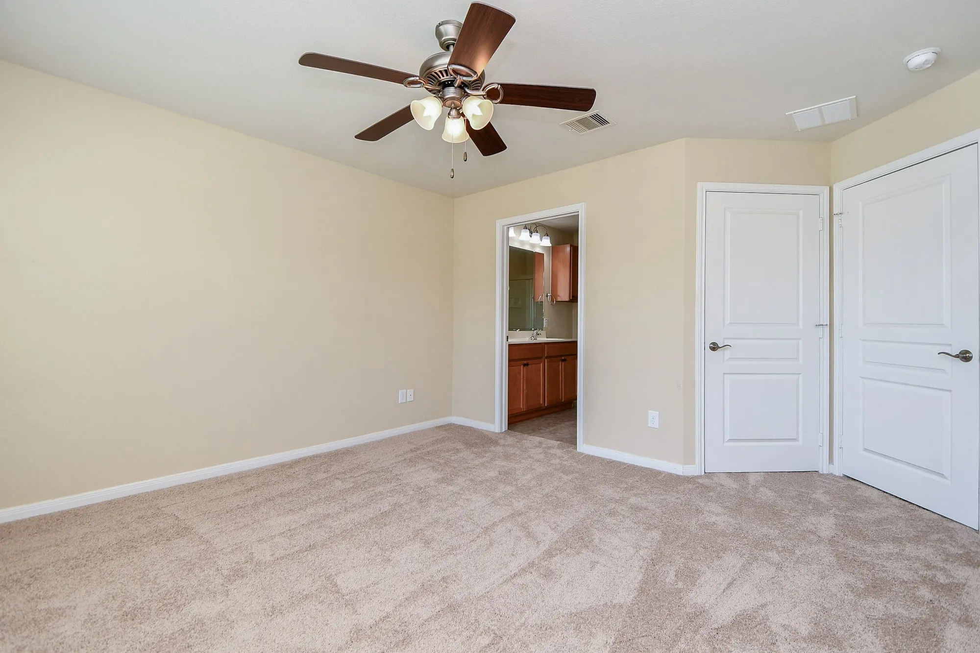 Property Slideshow image 20 of 49 | 3810 county seat ln, Richmond, TX, 77469