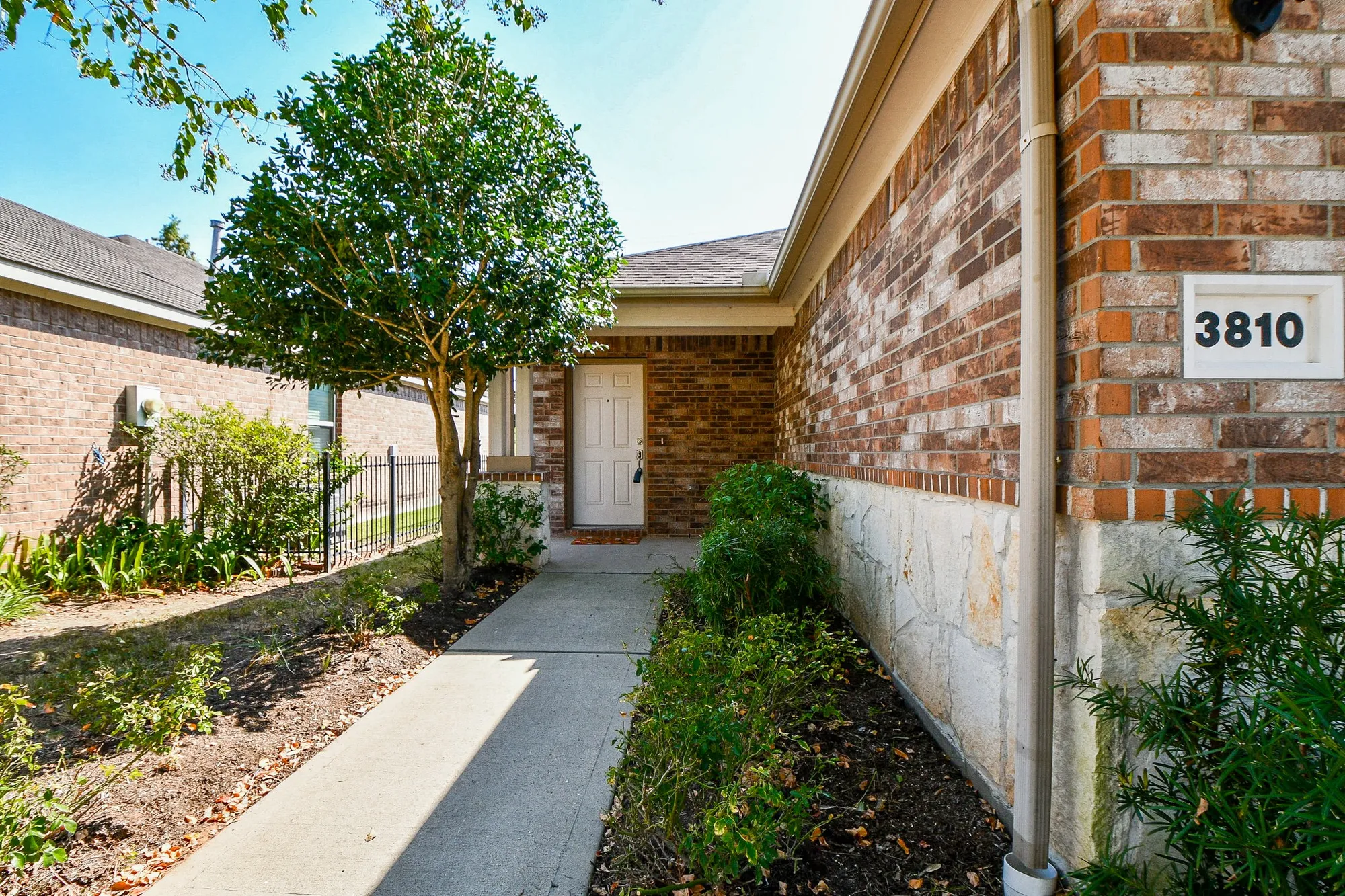 Property Slideshow image 4 of 49 | 3810 county seat ln, Richmond, TX, 77469