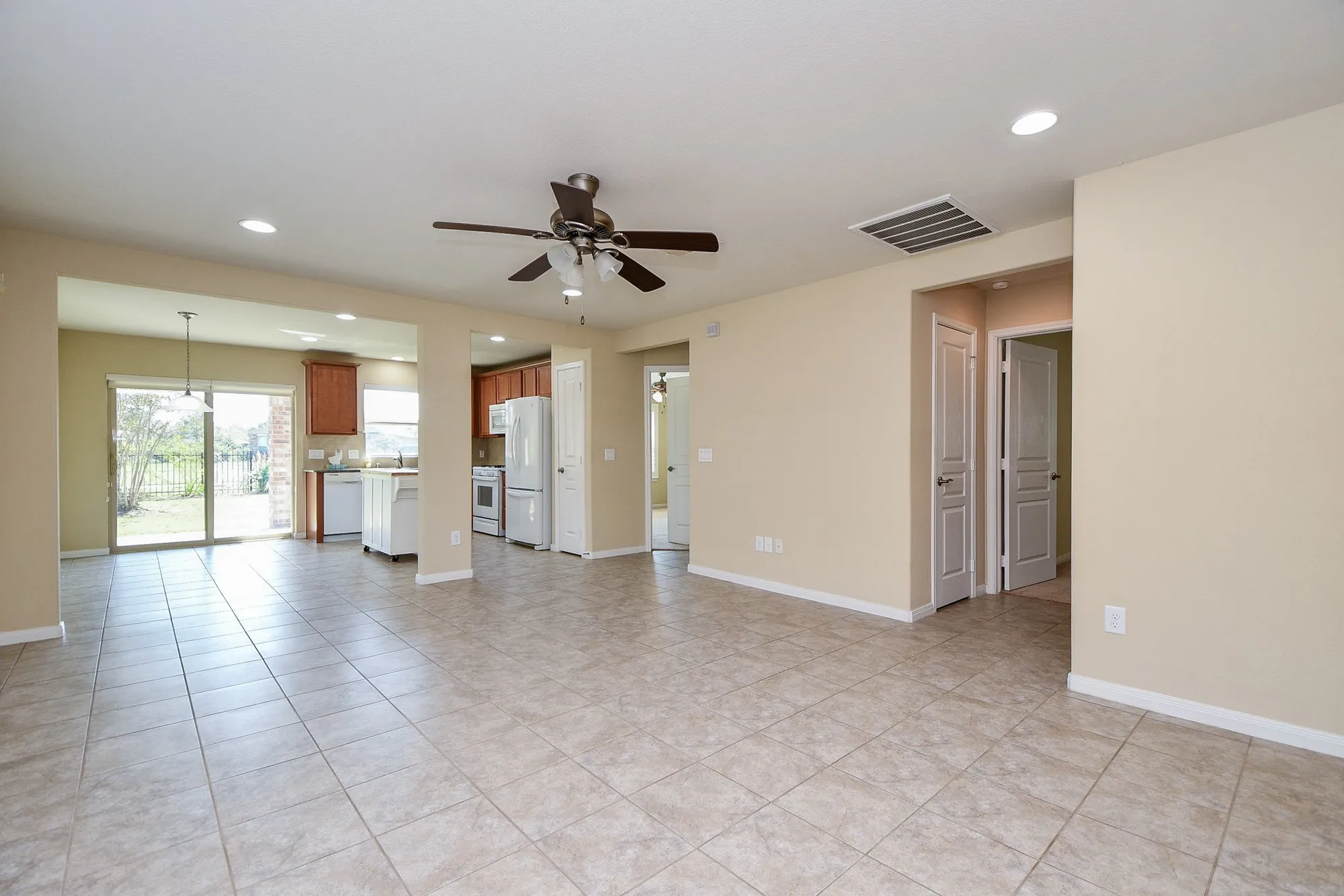 Property Slideshow image 5 of 49 | 3810 county seat ln, Richmond, TX, 77469