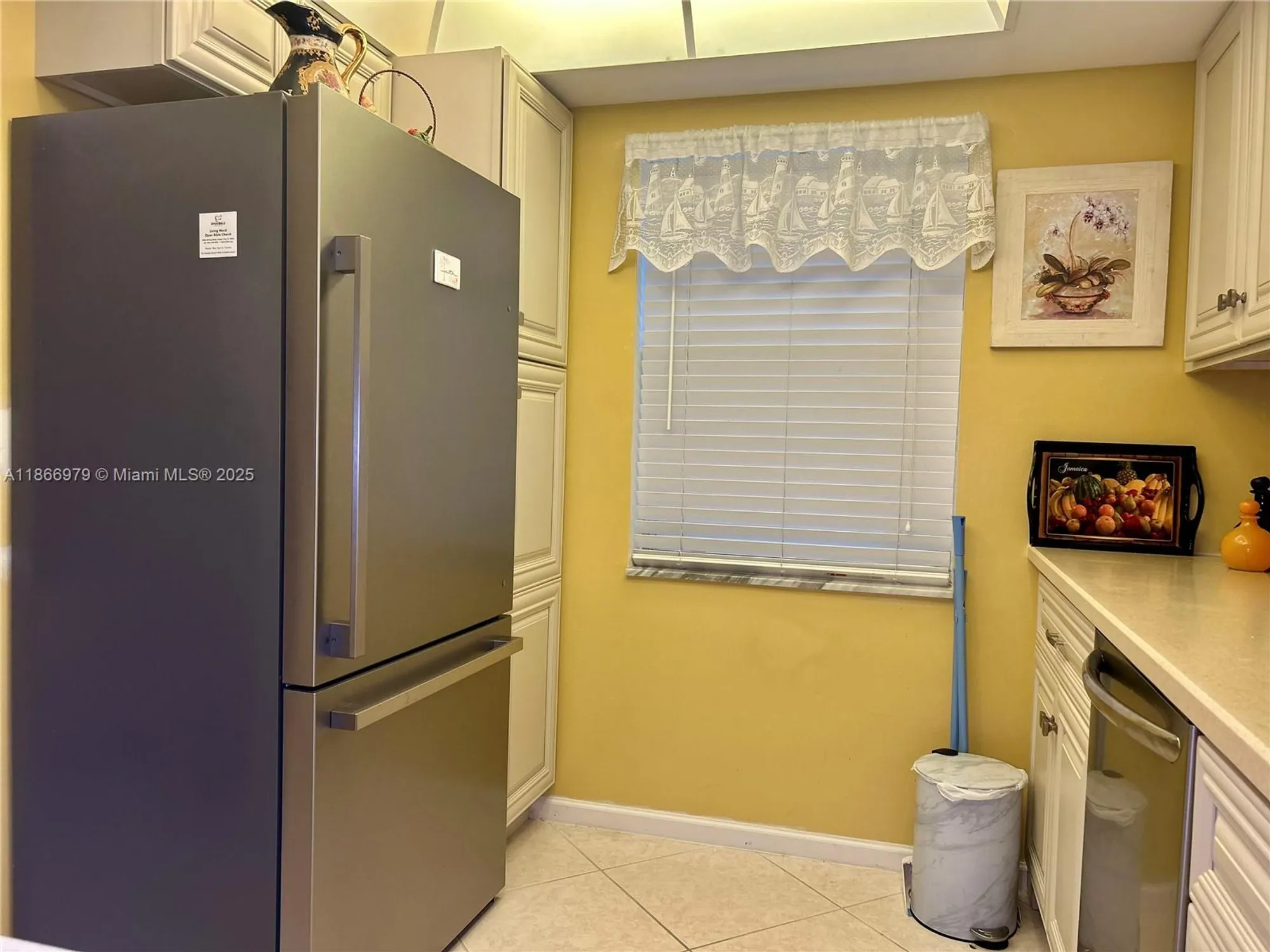 Property Slideshow image 29 of 33 | 9802 marina blvd apt 125, Boca Raton, FL, 33428