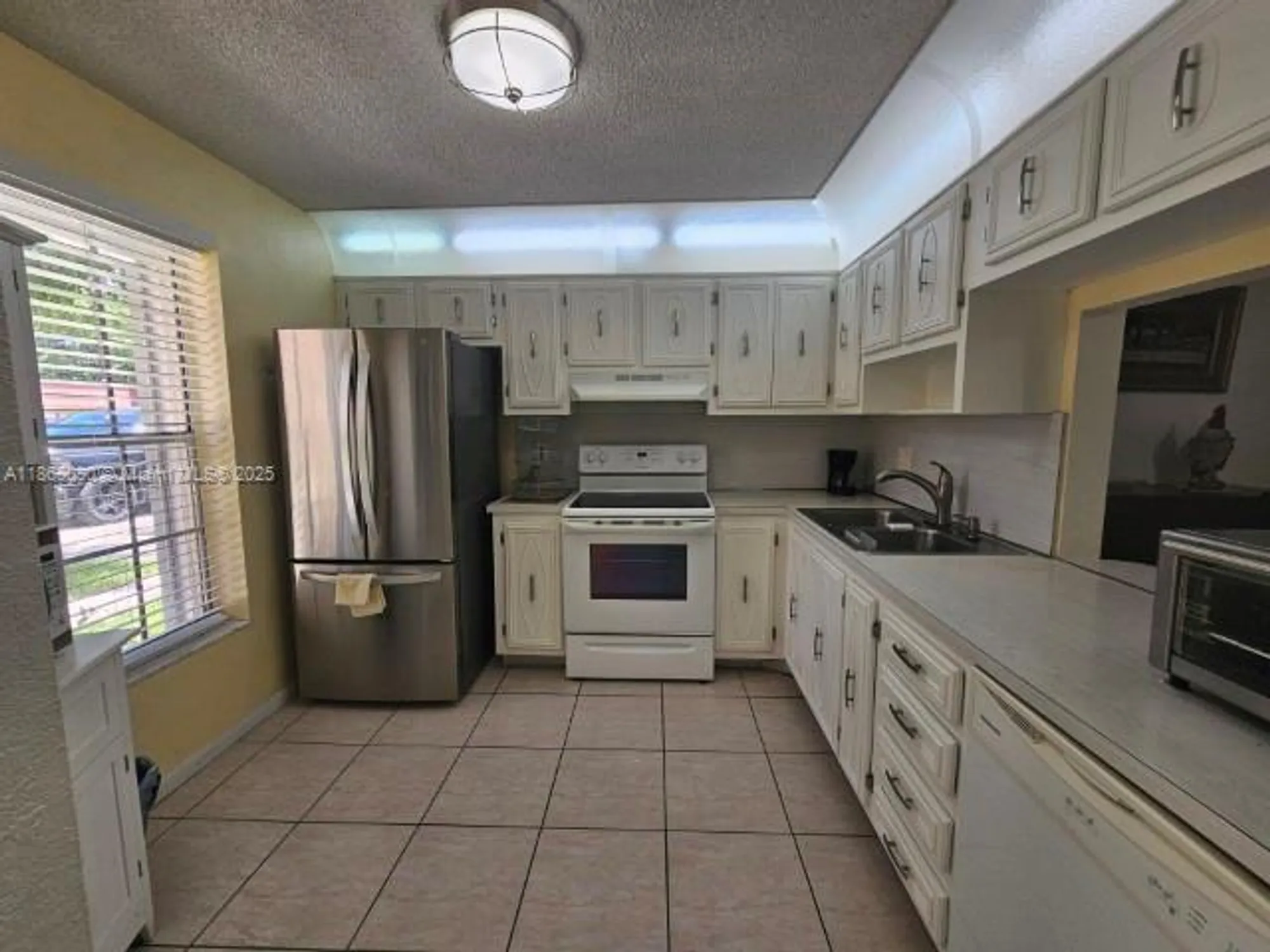 Property Slideshow image 3 of 10 | 881 worcester ln b, Lake Worth, FL, 33467