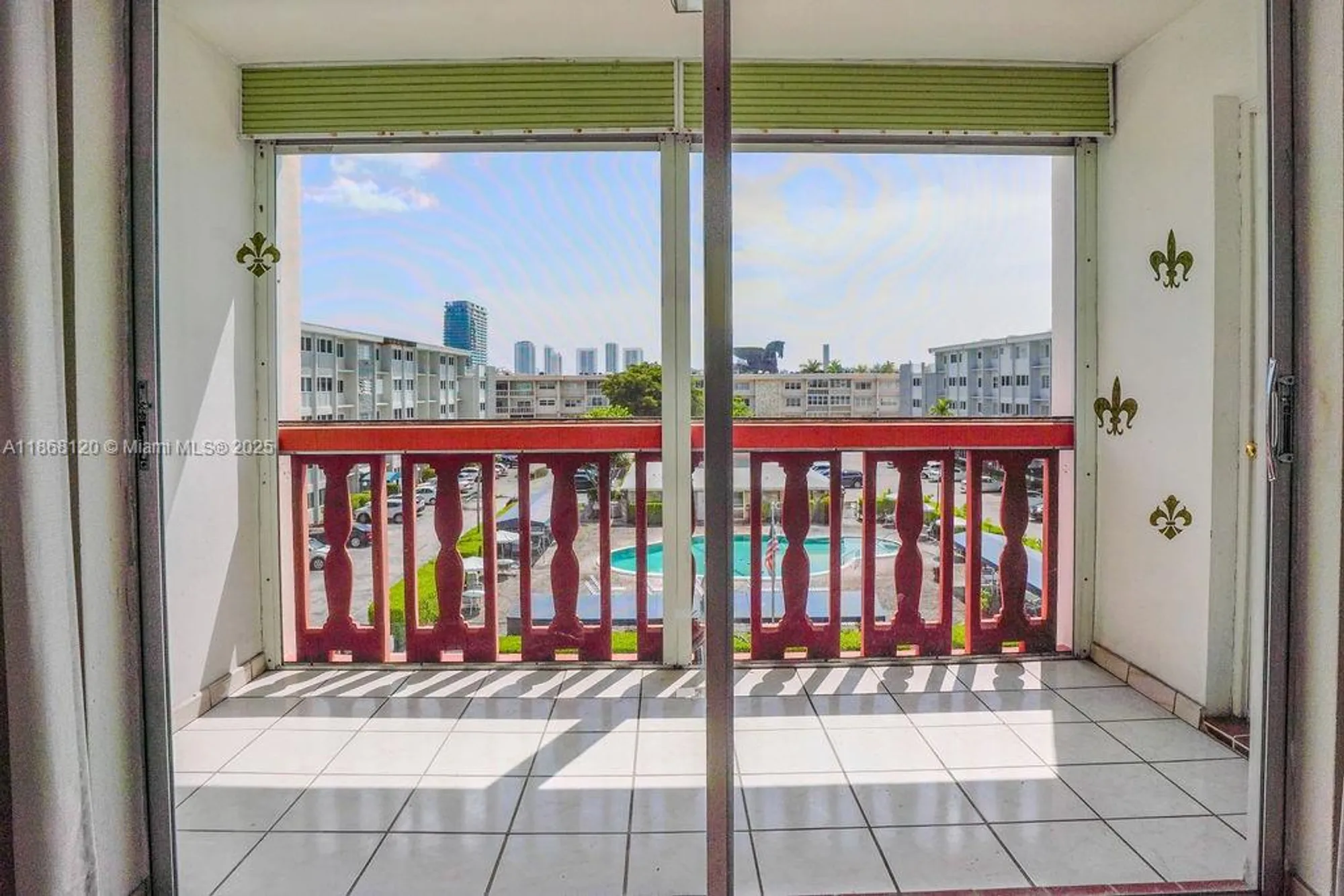 Property Slideshow image 15 of 25 | 215 se 3rd ave 401d, Hallandale Beach, FL, 33009