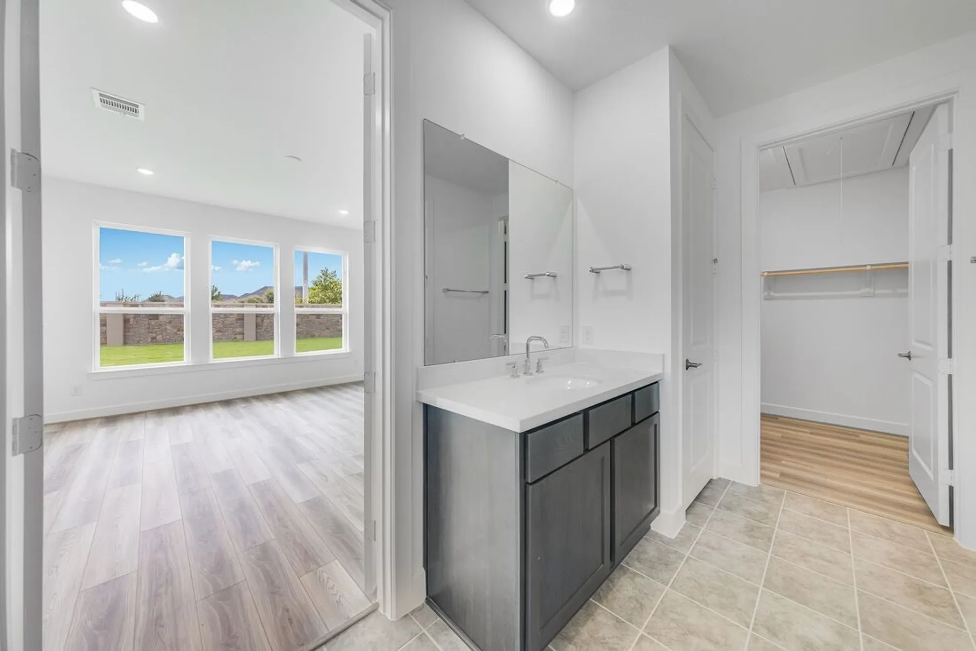 Property Slideshow image 10 of 32 | 4638 rustic grove ln, Fulshear, TX, 77441