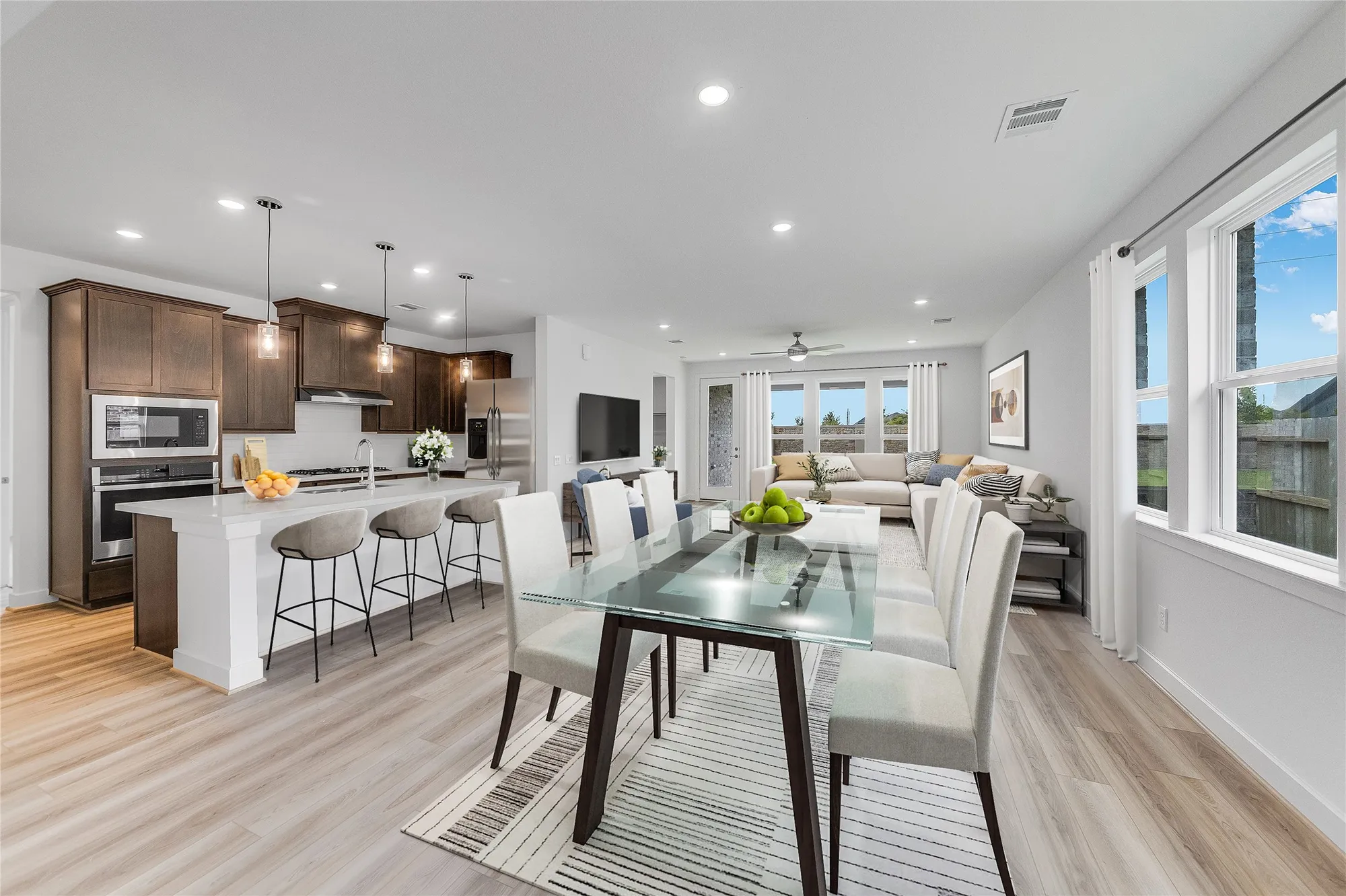 Property Slideshow image 2 of 32 | 4638 rustic grove ln, Fulshear, TX, 77441