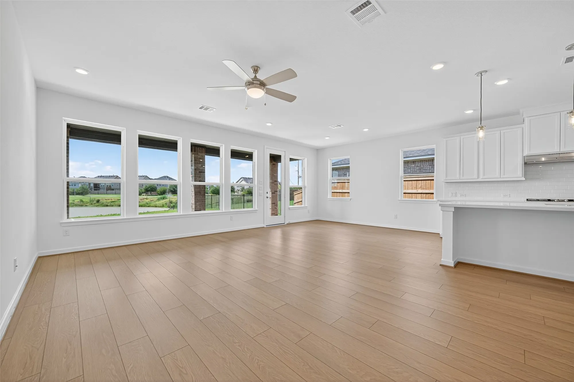 Property Slideshow image 10 of 50 | 4706 rustic grove ln, Fulshear, TX, 77441