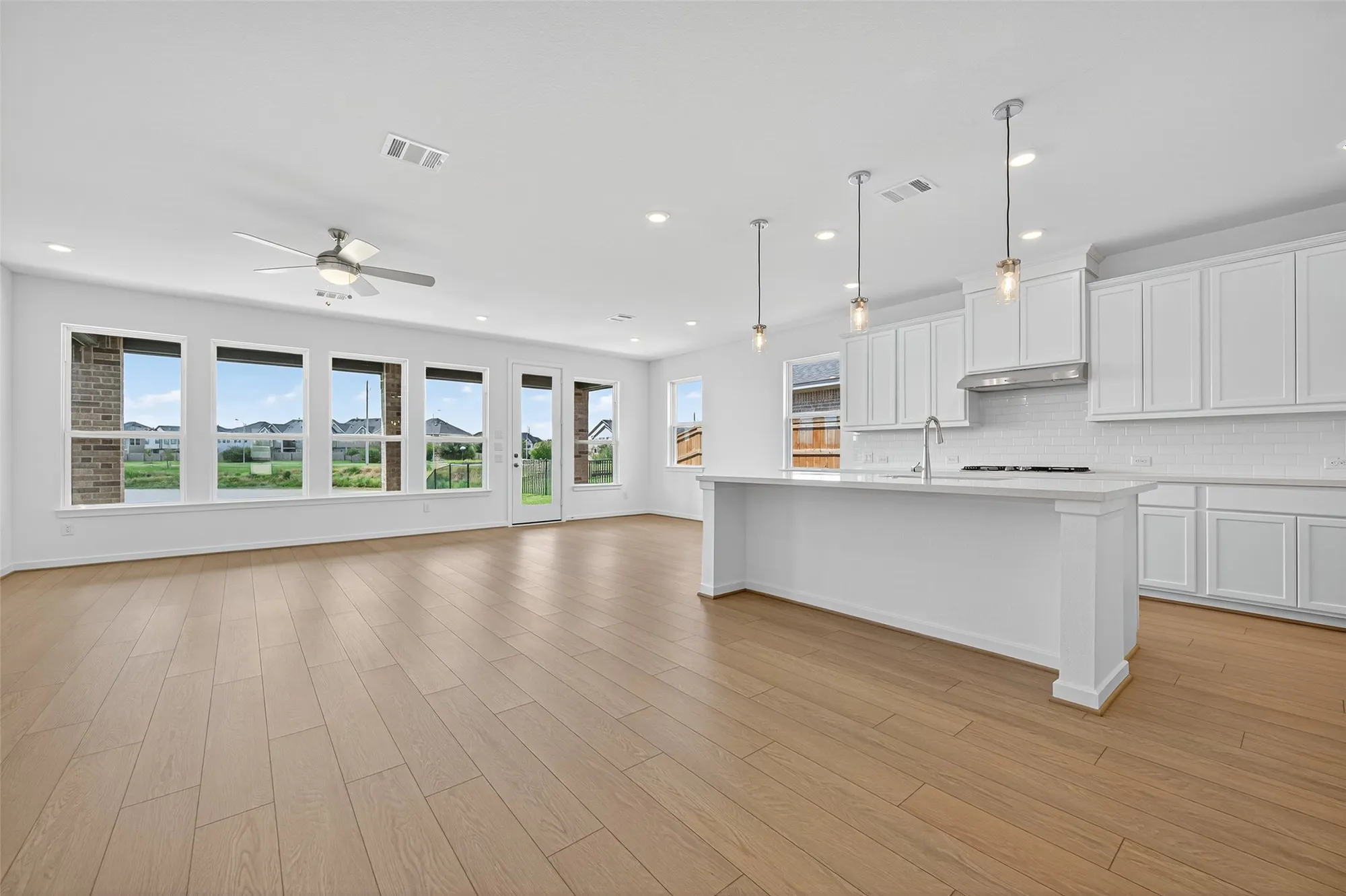 Property Slideshow image 11 of 50 | 4706 rustic grove ln, Fulshear, TX, 77441