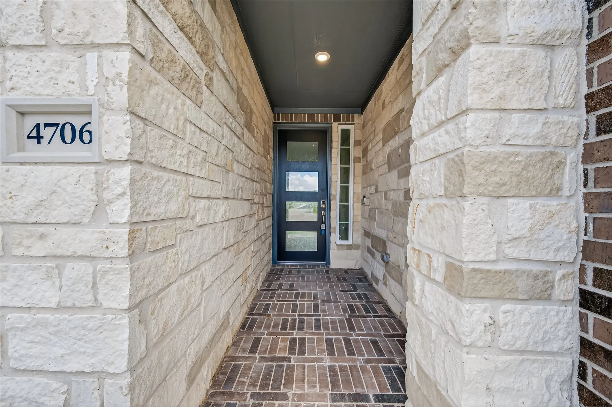 Property Slideshow image 5 of 50 | 4706 rustic grove ln, Fulshear, TX, 77441