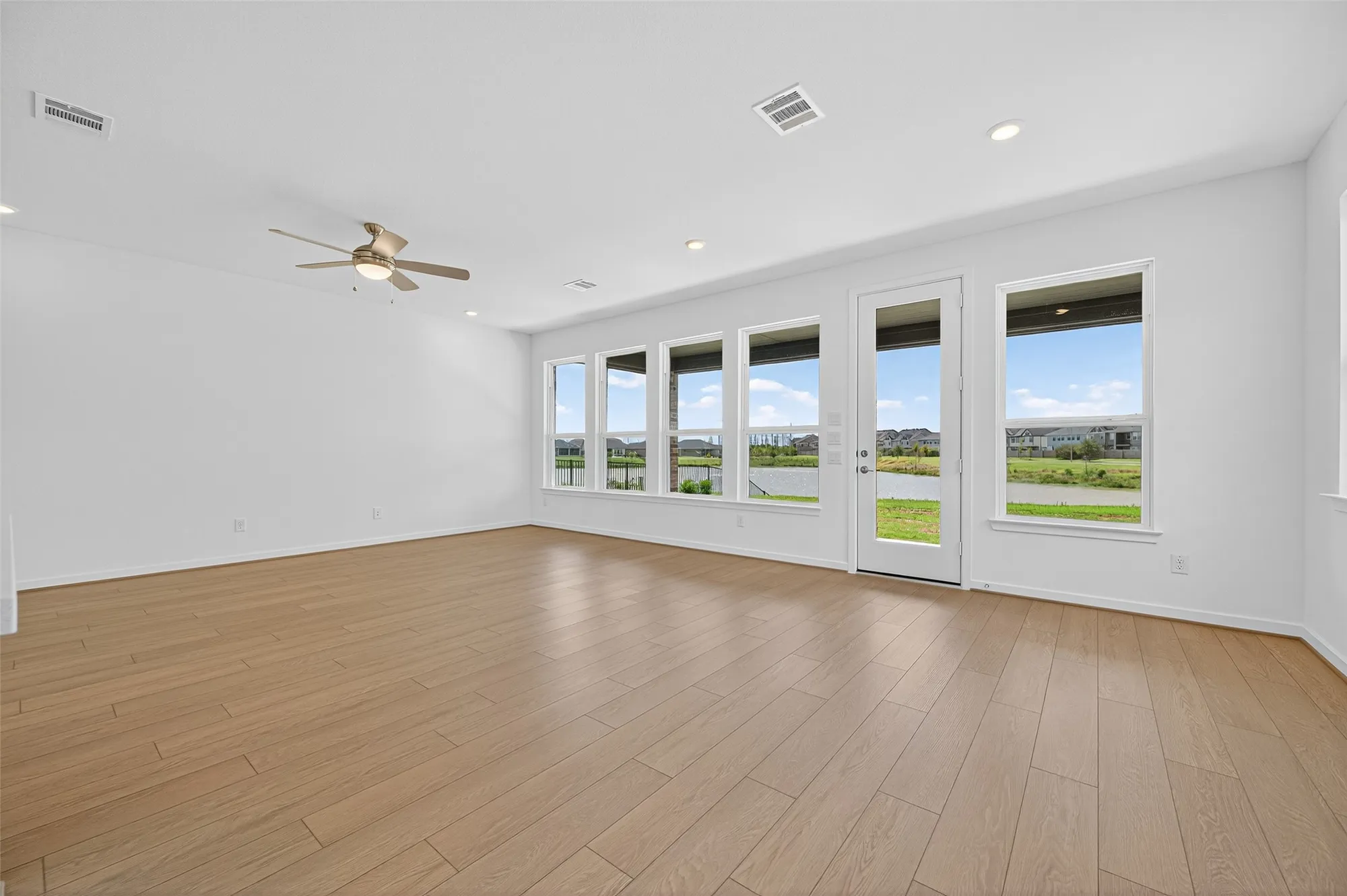 Property Slideshow image 7 of 50 | 4706 rustic grove ln, Fulshear, TX, 77441