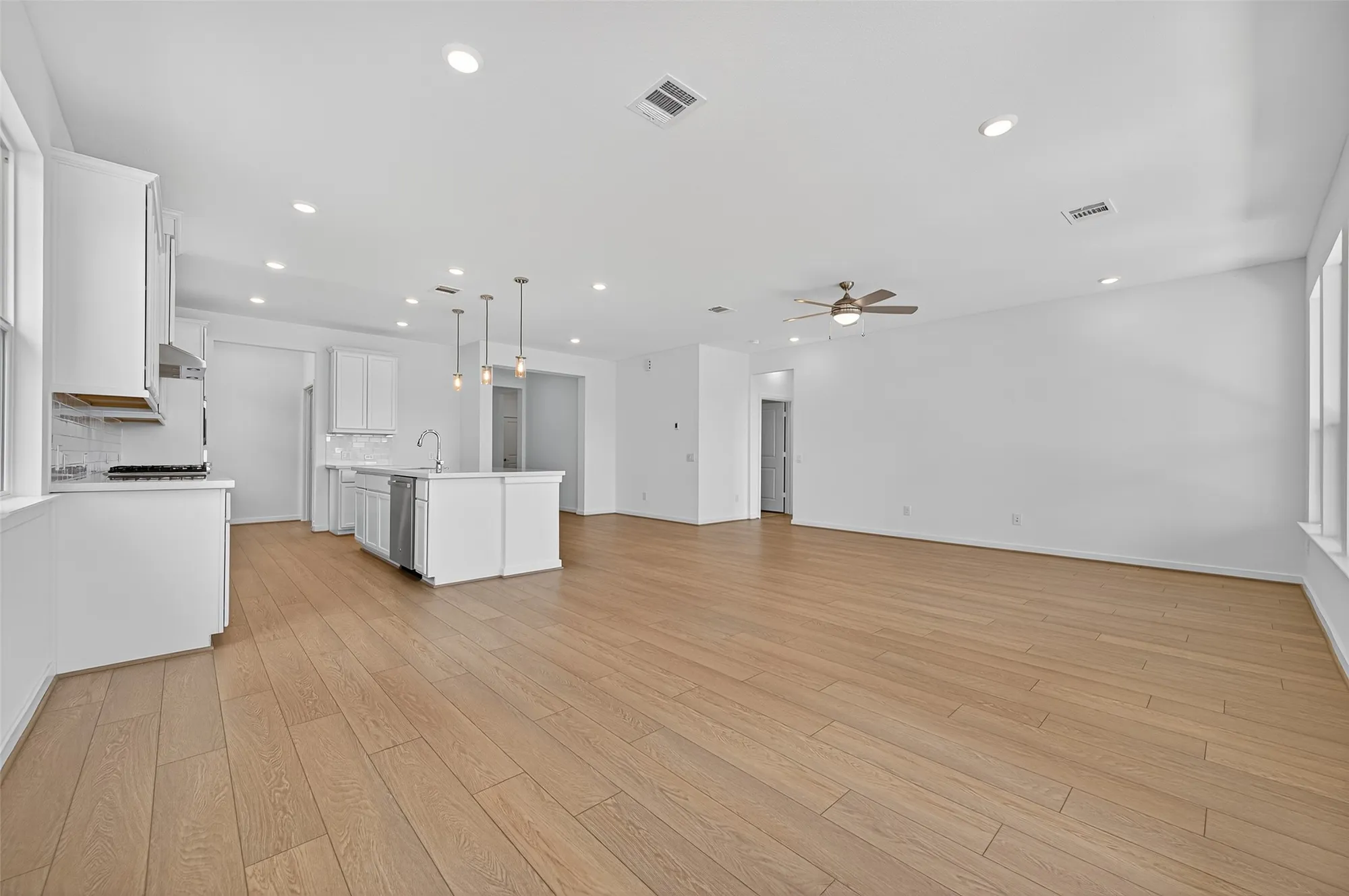 Property Slideshow image 8 of 50 | 4706 rustic grove ln, Fulshear, TX, 77441