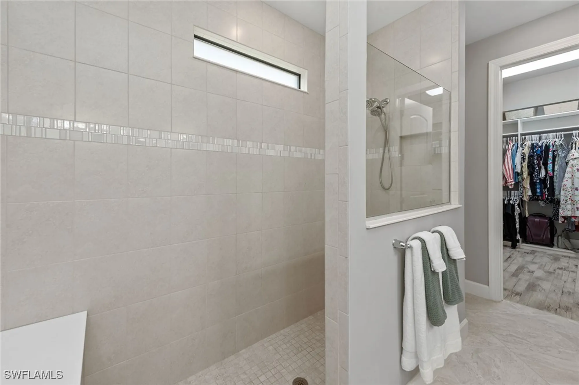 Property Slideshow image 13 of 50 | 2768 amaranda ct, Naples, FL, 34114