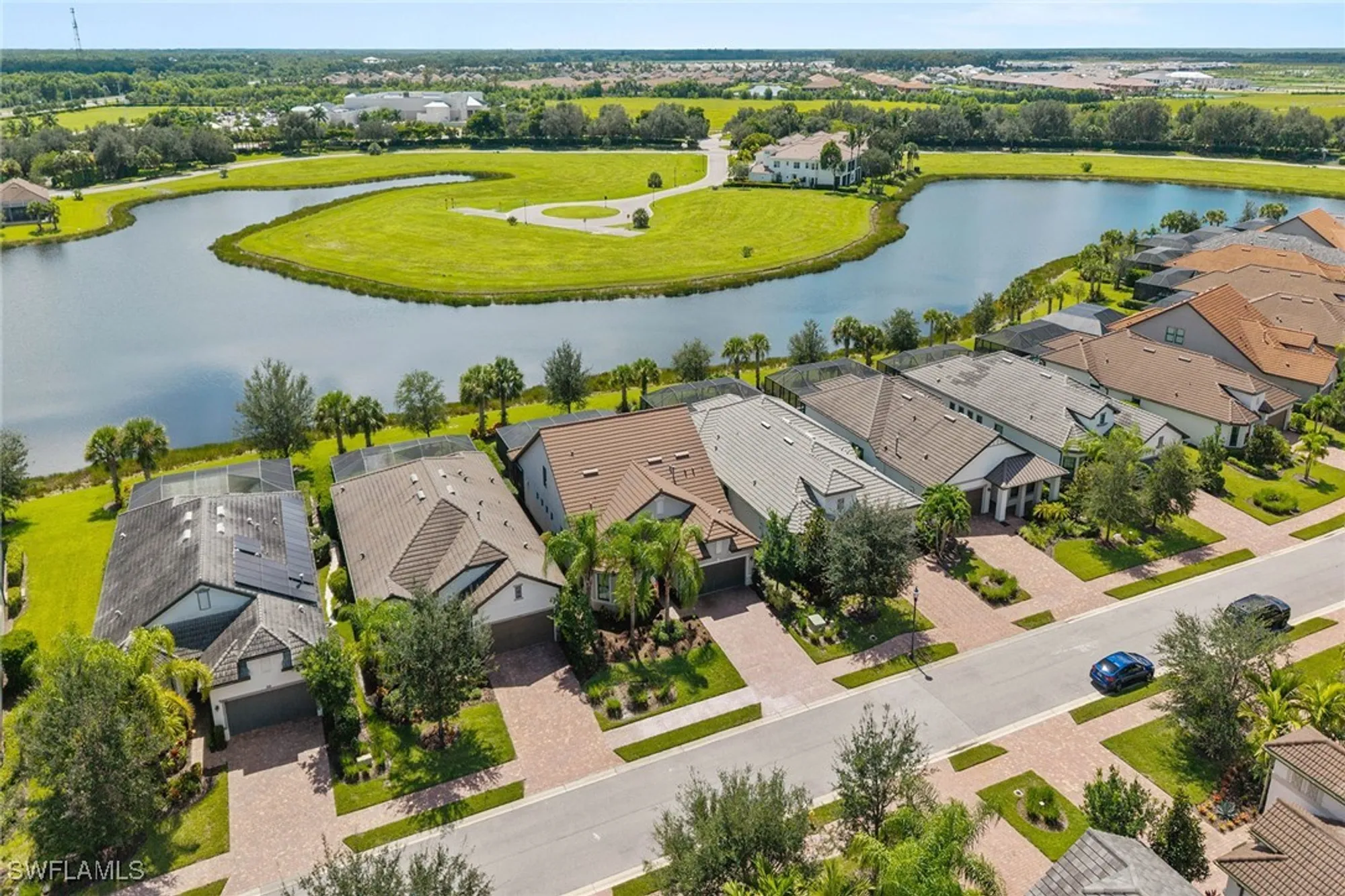 Property Slideshow image 32 of 50 | 2768 amaranda ct, Naples, FL, 34114