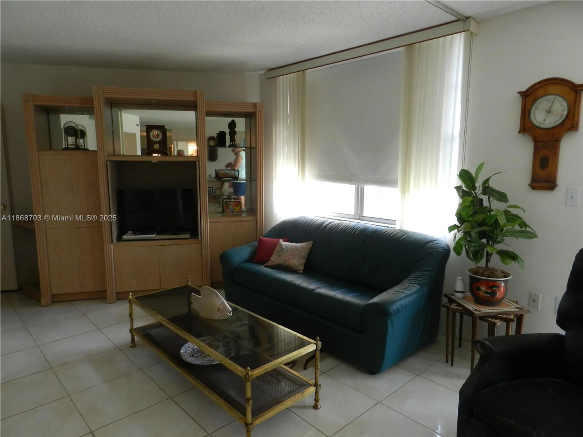 Property Slideshow image 14 of 34 | 1200 saint charles pl 509, Pembroke Pines, FL, 33026