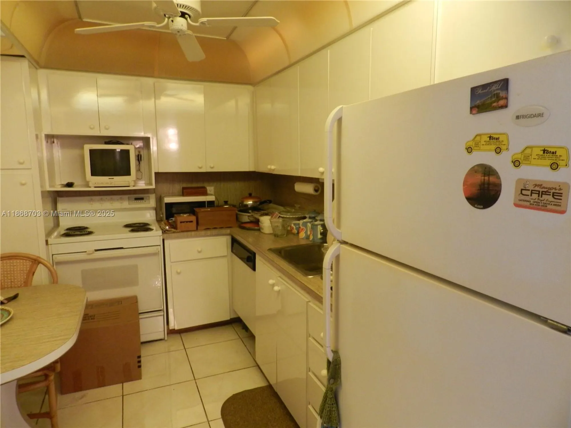 Property Slideshow image 25 of 34 | 1200 saint charles pl 509, Pembroke Pines, FL, 33026