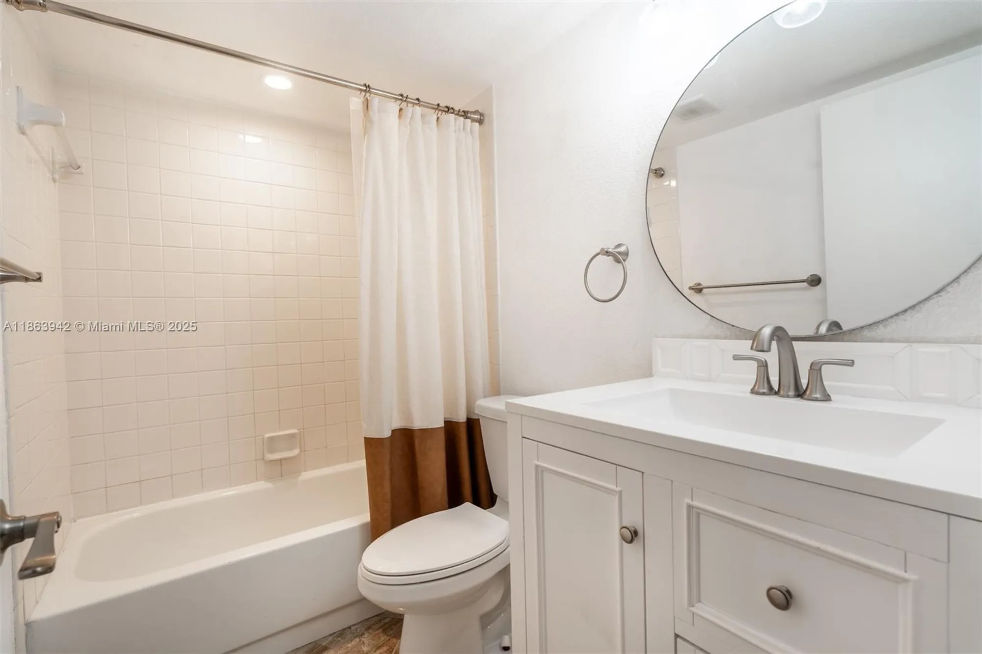 Property Slideshow image 15 of 39 | 850 sw 133rd ter b312, Pembroke Pines, FL, 33027