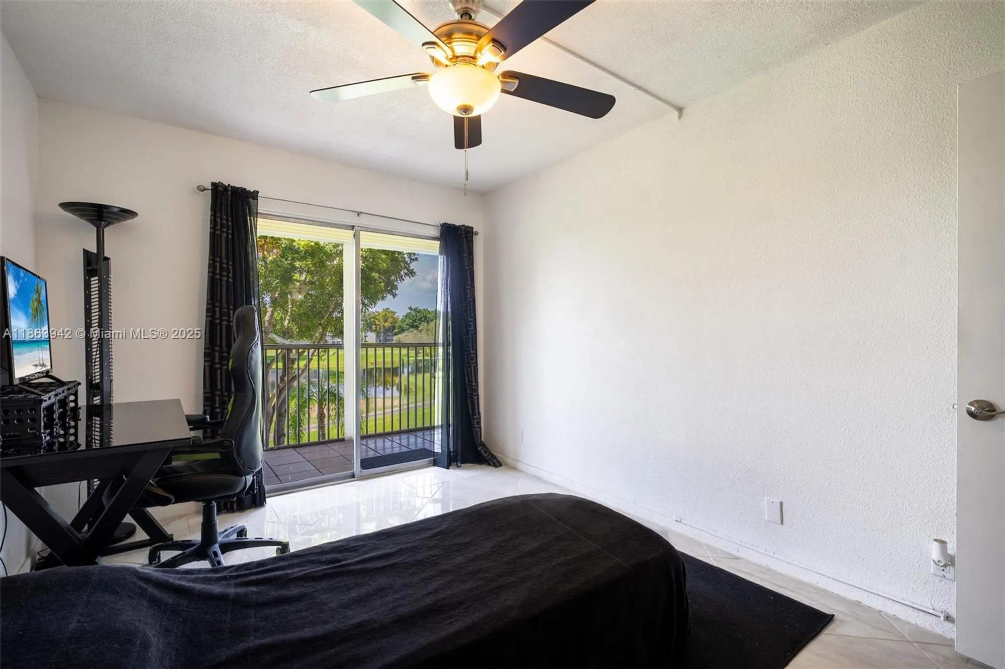 Property Slideshow image 18 of 39 | 850 sw 133rd ter b312, Pembroke Pines, FL, 33027