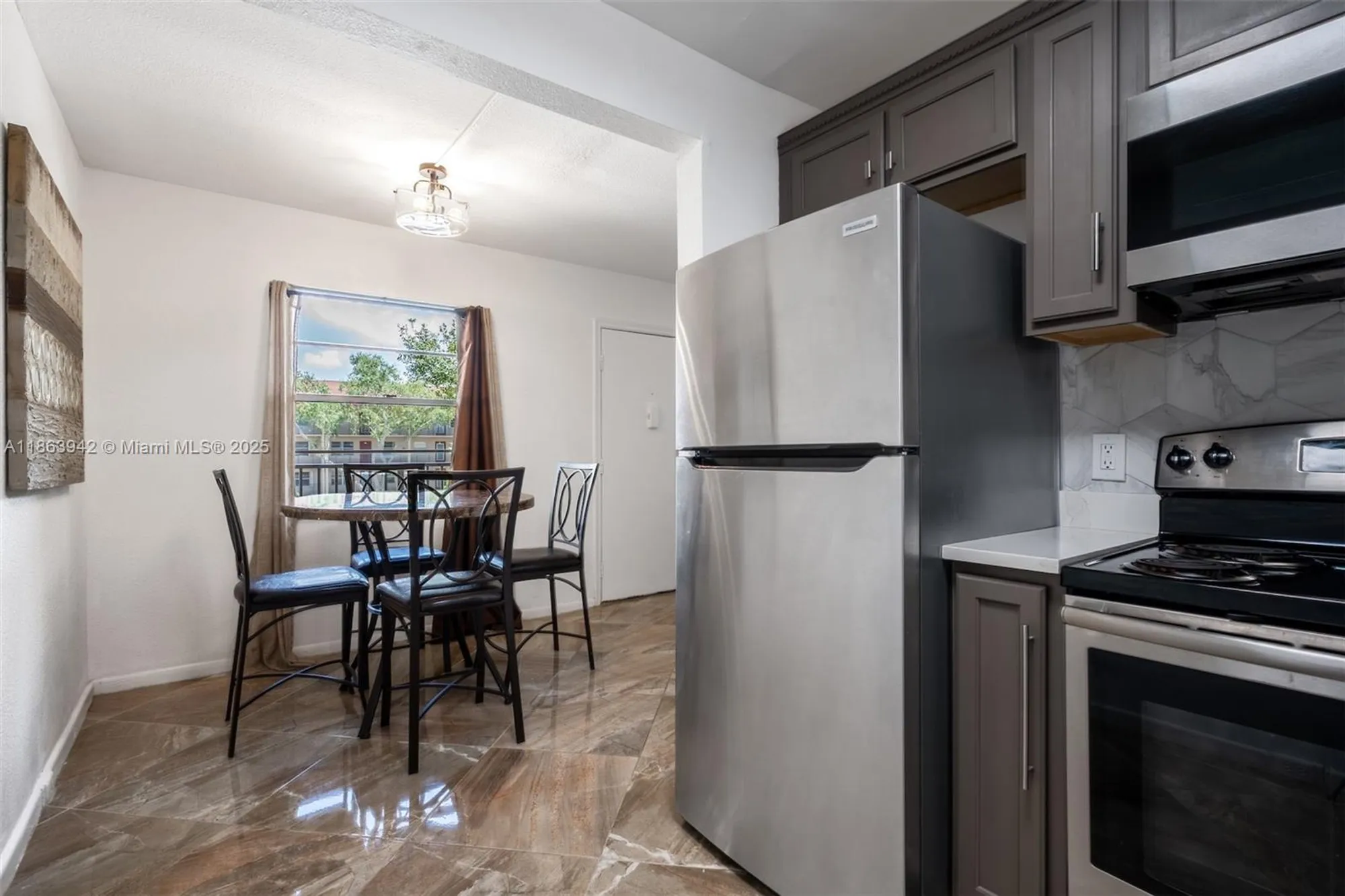 Property Slideshow image 13 of 39 | 850 sw 133rd ter b312, Pembroke Pines, FL, 33027