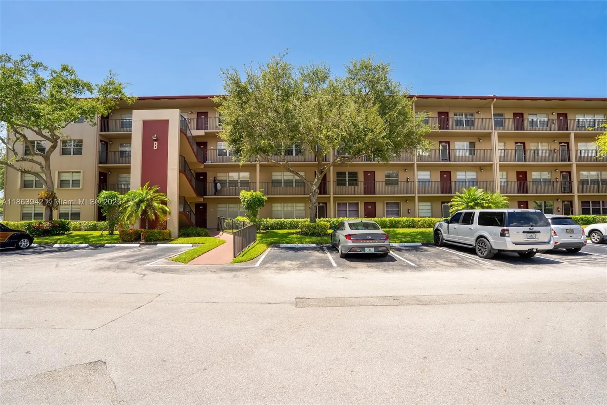 Property Slideshow image 25 of 39 | 850 sw 133rd ter b312, Pembroke Pines, FL, 33027
